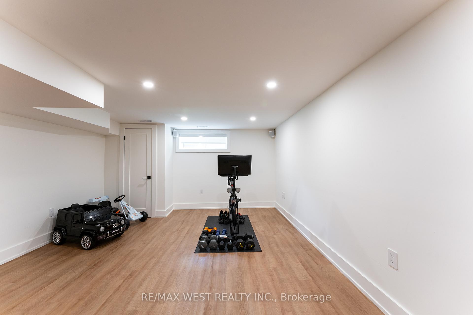 Photo 24 of 92 Warwood Road, Etobicoke, Islington-City Centre West — HOMEH