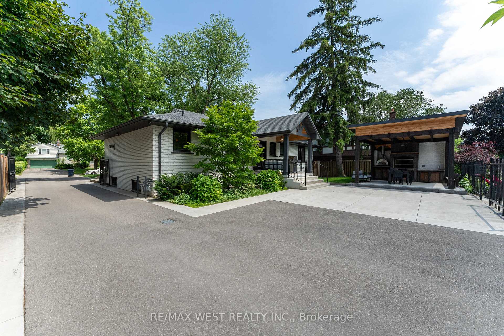 Photo 28 of 92 Warwood Road, Etobicoke, Islington-City Centre West — HOMEH