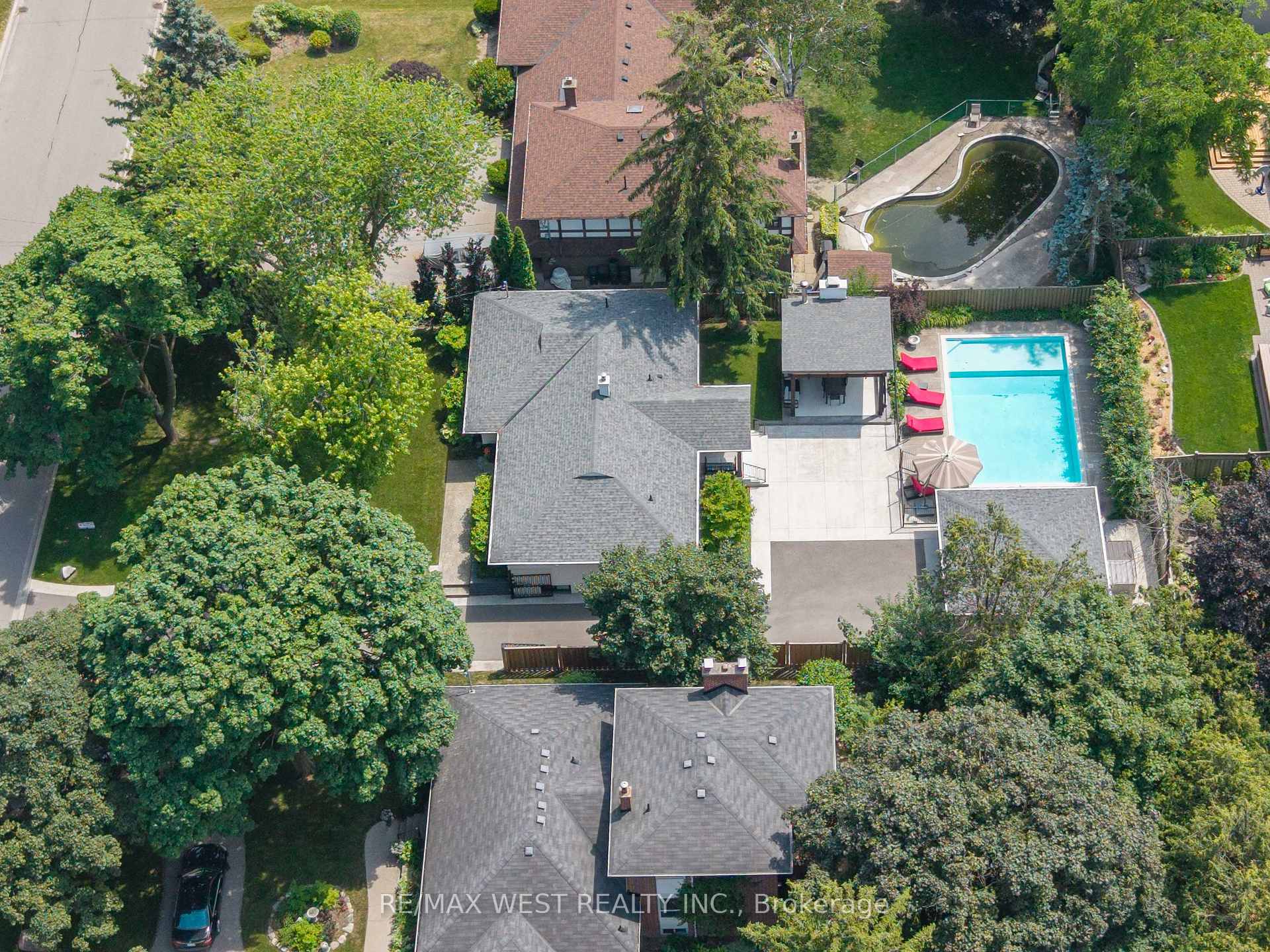 Photo 35 of 92 Warwood Road, Etobicoke, Islington-City Centre West — HOMEH