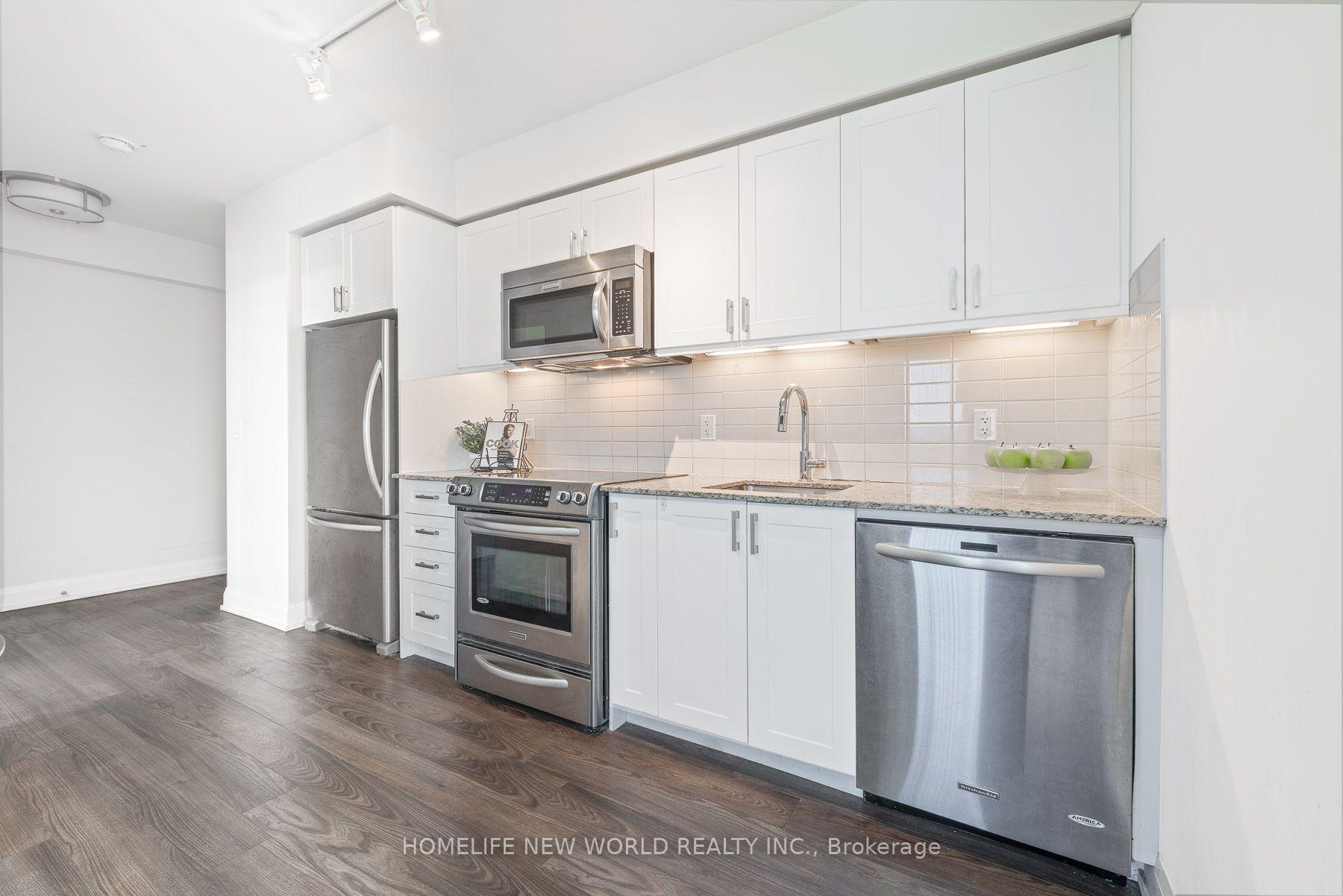 Photo 7 of Unit 809, 18 Graydon Hall Drive, North York, Parkwoods-Donalda — HOMEH