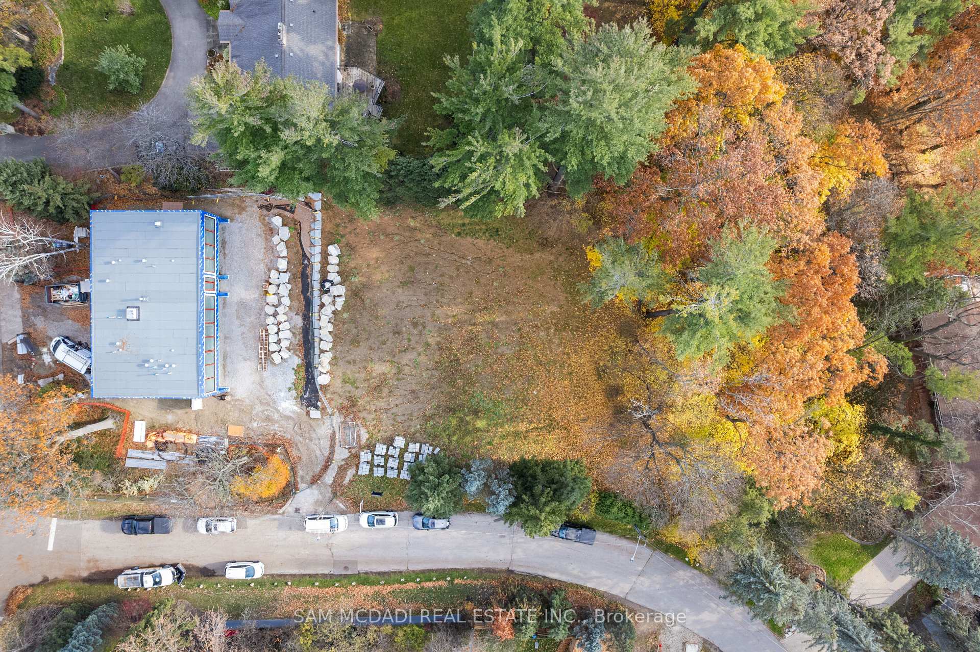 Photo 16 of 1470 Pinetree Crescent, Mississauga, Mineola — HOMEH