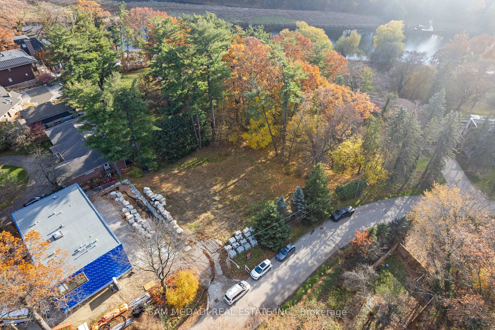 Photo 18 of 1470 Pinetree Crescent, Mississauga, Mineola — HOMEH