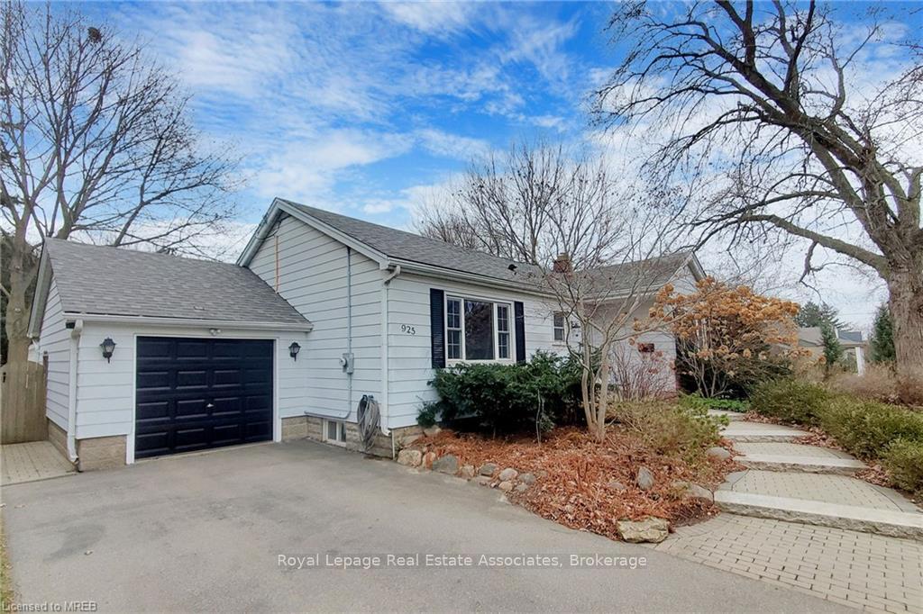 Photo 5 of Unit Basement, 925 Kingsway Drive, Burlington, LaSalle — HOMEH