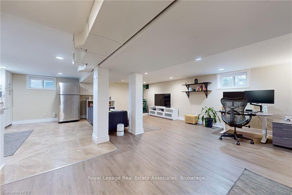 Photo 6 of Unit Basement, 925 Kingsway Drive, Burlington, LaSalle — HOMEH