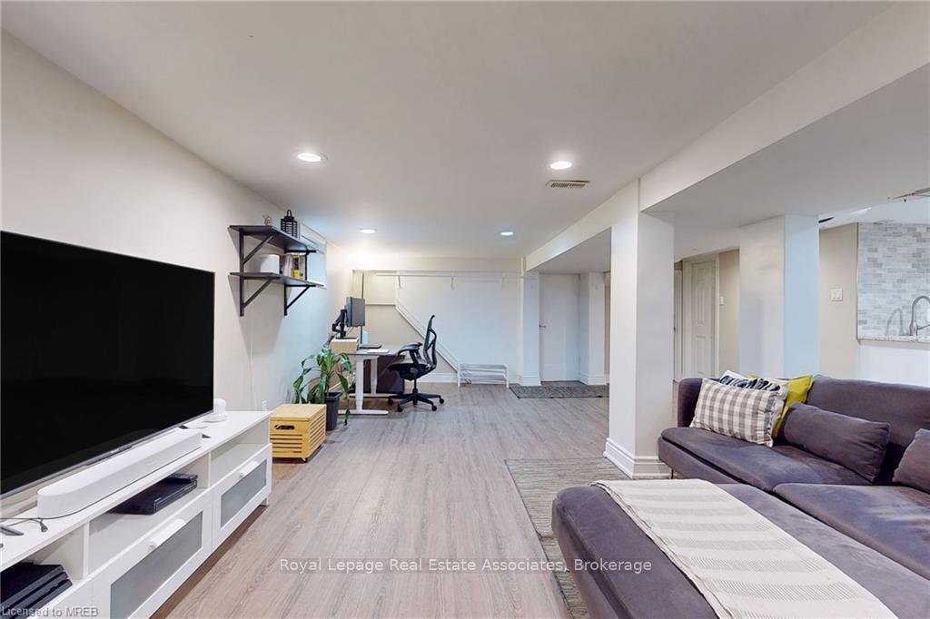 Photo 9 of Unit Basement, 925 Kingsway Drive, Burlington, LaSalle — HOMEH