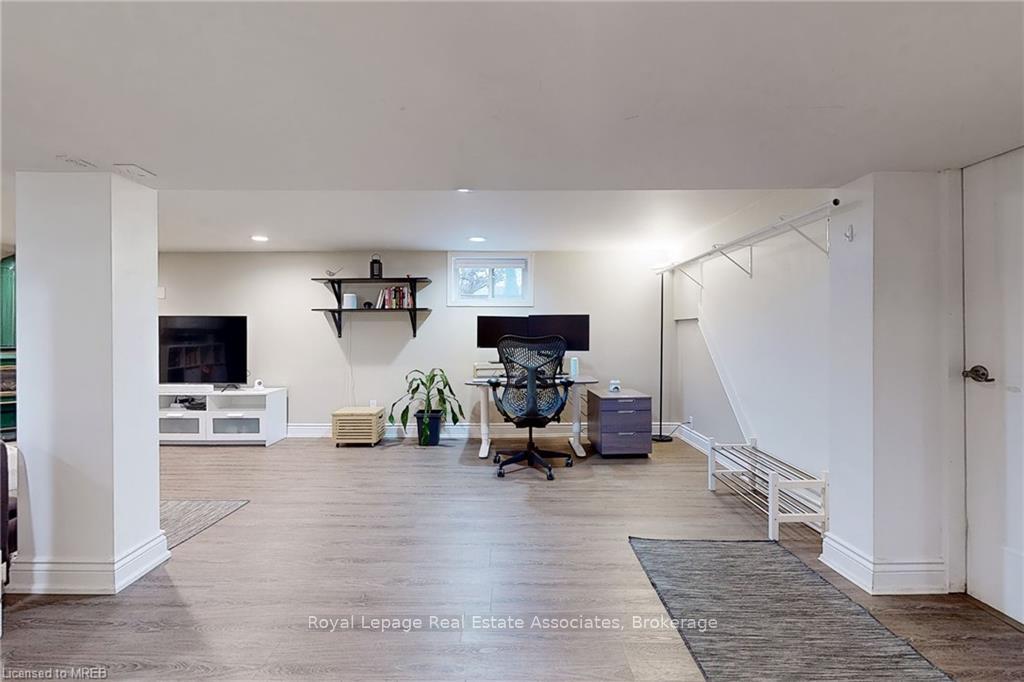 Photo 12 of Unit Basement, 925 Kingsway Drive, Burlington, LaSalle — HOMEH