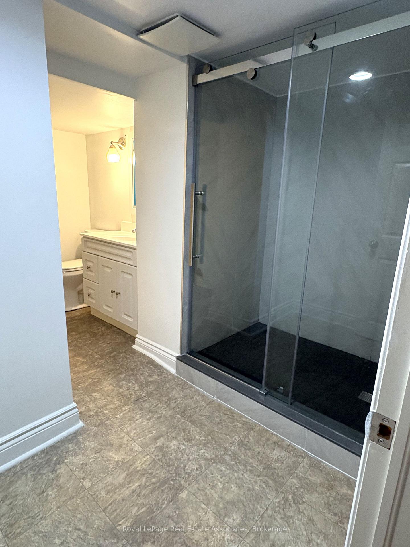 Photo 22 of Unit Basement, 925 Kingsway Drive, Burlington, LaSalle — HOMEH