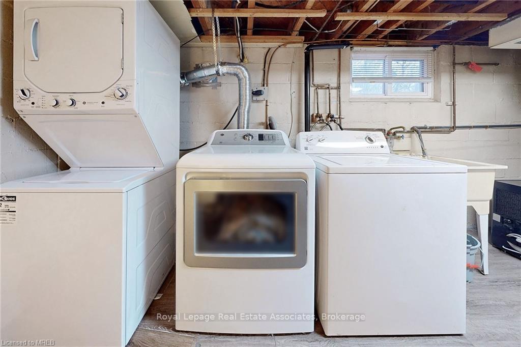 Photo 26 of Unit Basement, 925 Kingsway Drive, Burlington, LaSalle — HOMEH
