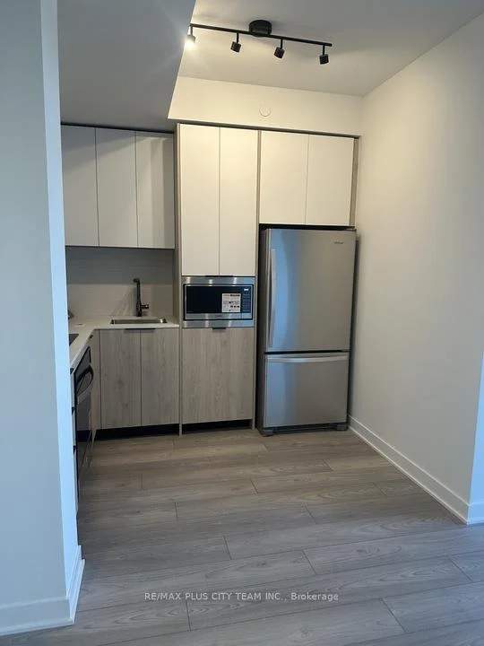 Photo 5 of Unit 302, 1007 The Queensway, Etobicoke, Islington-City Centre West — HOMEH