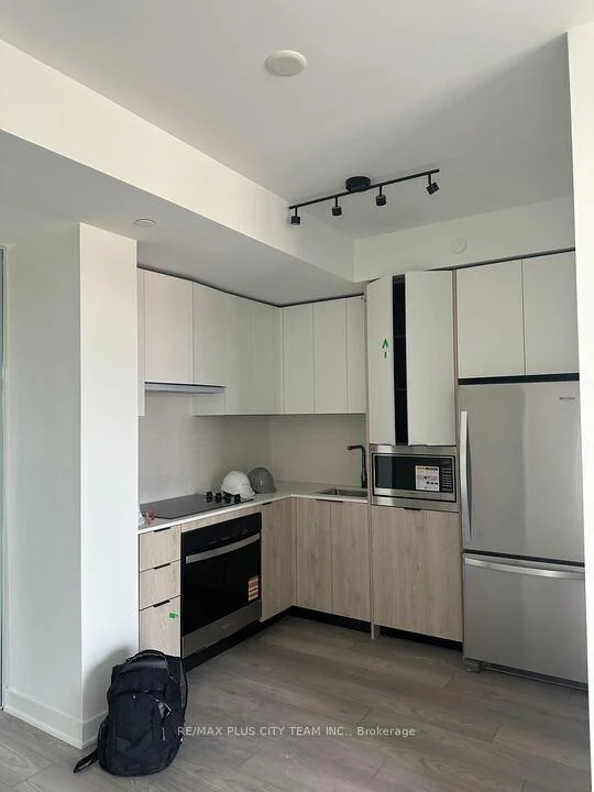 Photo 6 of Unit 302, 1007 The Queensway, Etobicoke, Islington-City Centre West — HOMEH