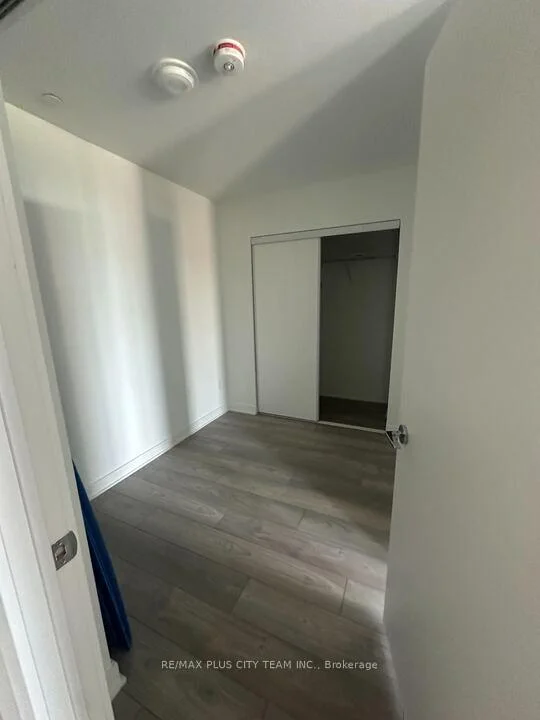 Photo 10 of Unit 302, 1007 The Queensway, Etobicoke, Islington-City Centre West — HOMEH
