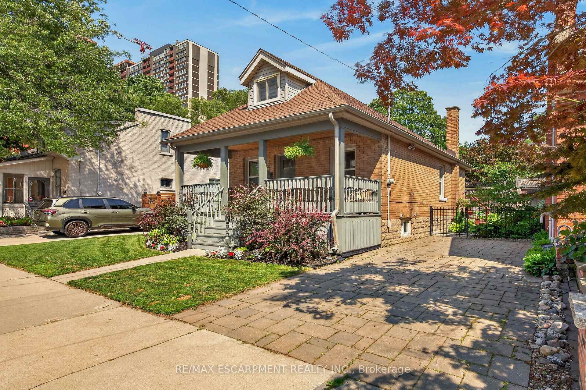 Photo 2 of 163 Hess Street S, Hamilton, Durand — HOMEH