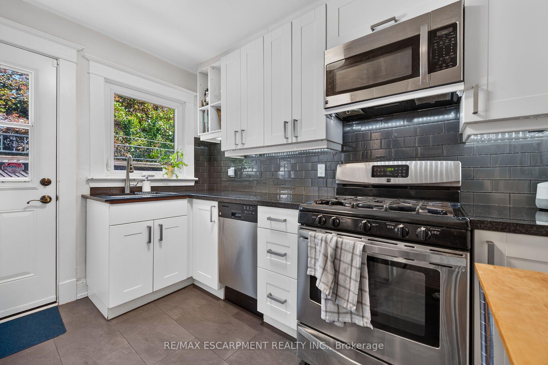 Photo 17 of 163 Hess Street S, Hamilton, Durand — HOMEH