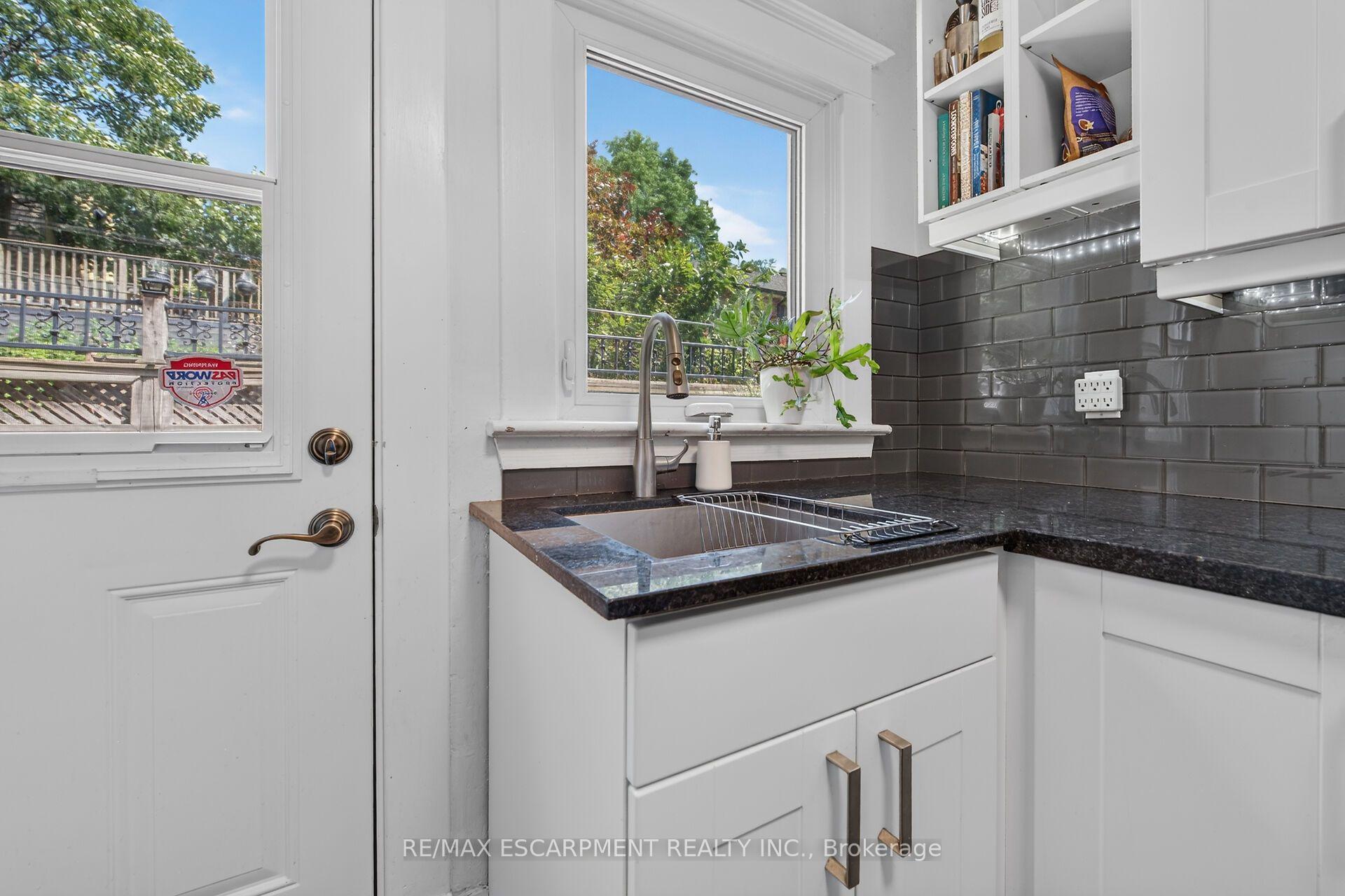 Photo 19 of 163 Hess Street S, Hamilton, Durand — HOMEH