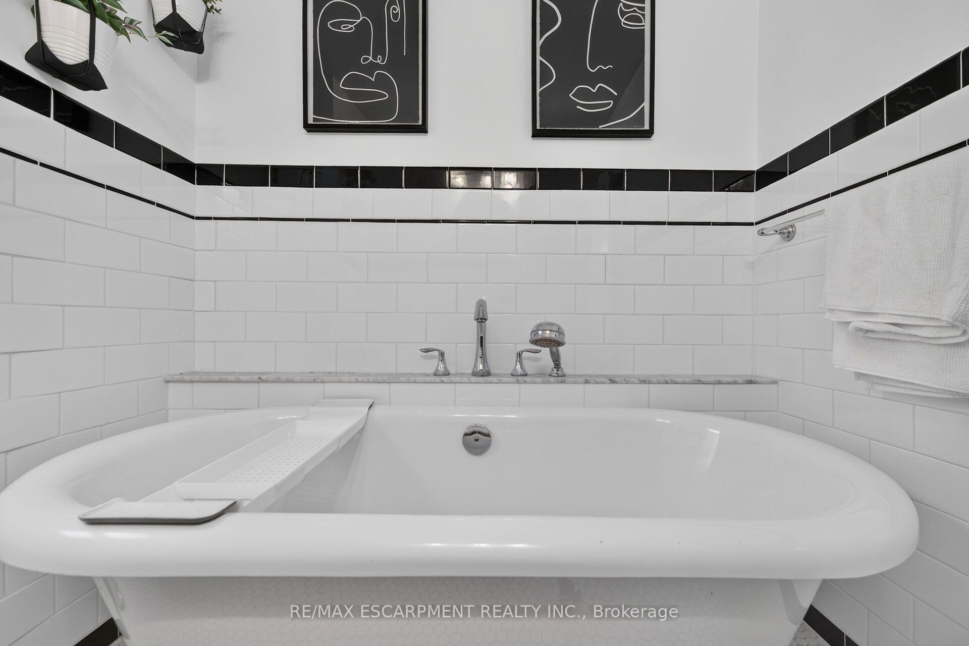 Photo 25 of 163 Hess Street S, Hamilton, Durand — HOMEH