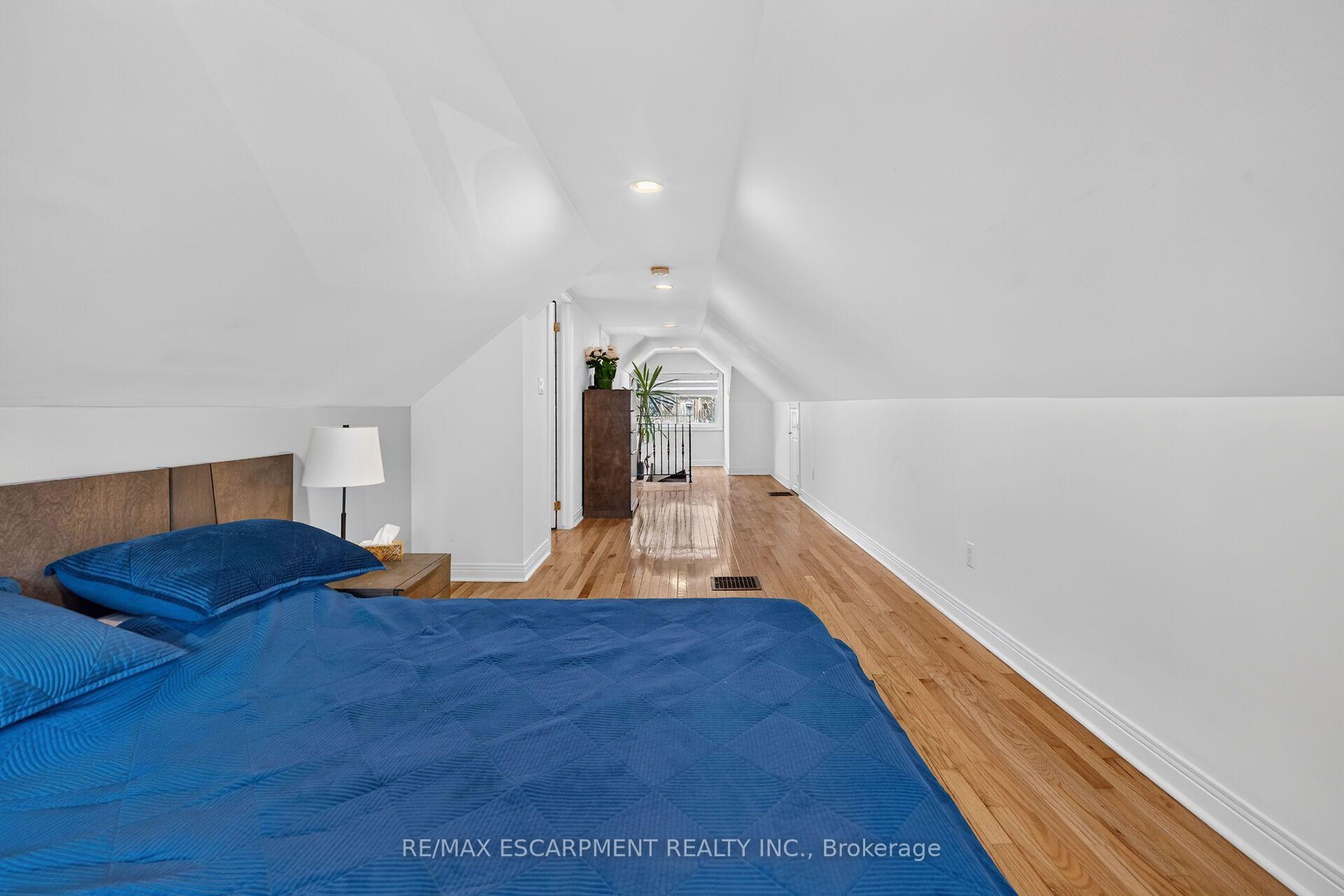 Photo 32 of 163 Hess Street S, Hamilton, Durand — HOMEH