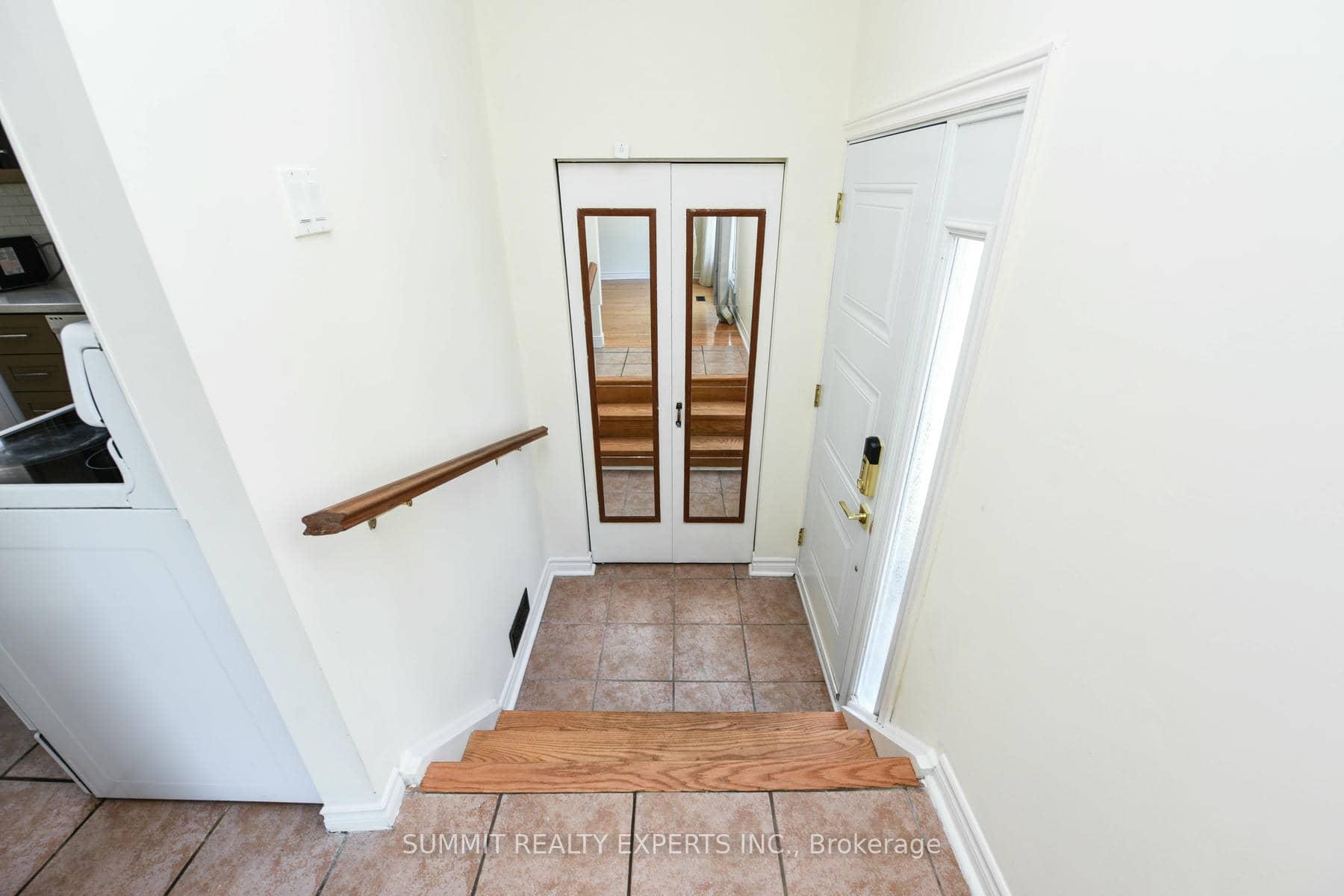 Photo 10 of 44 Nancy Mccredie Drive, Brampton, Brampton West — HOMEH