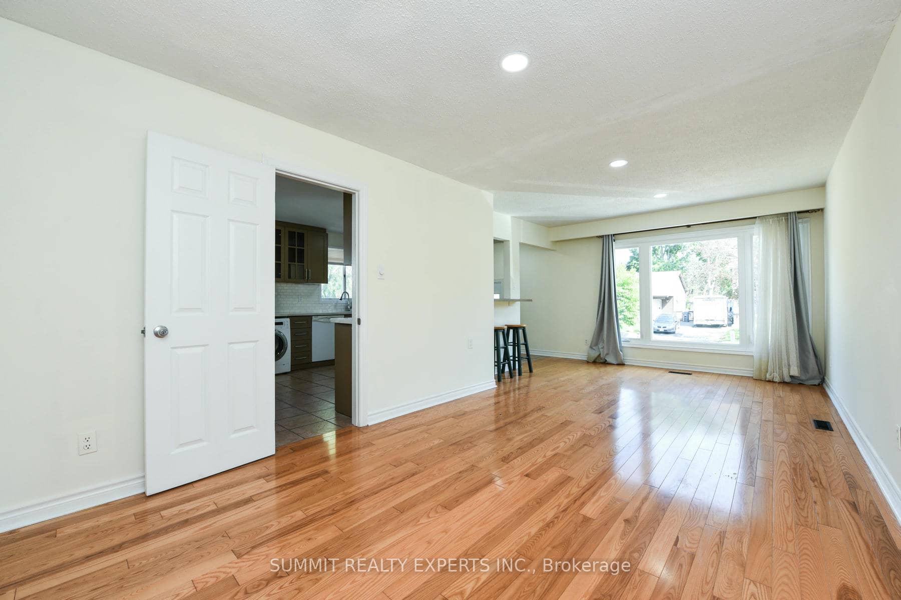 Photo 13 of 44 Nancy Mccredie Drive, Brampton, Brampton West — HOMEH