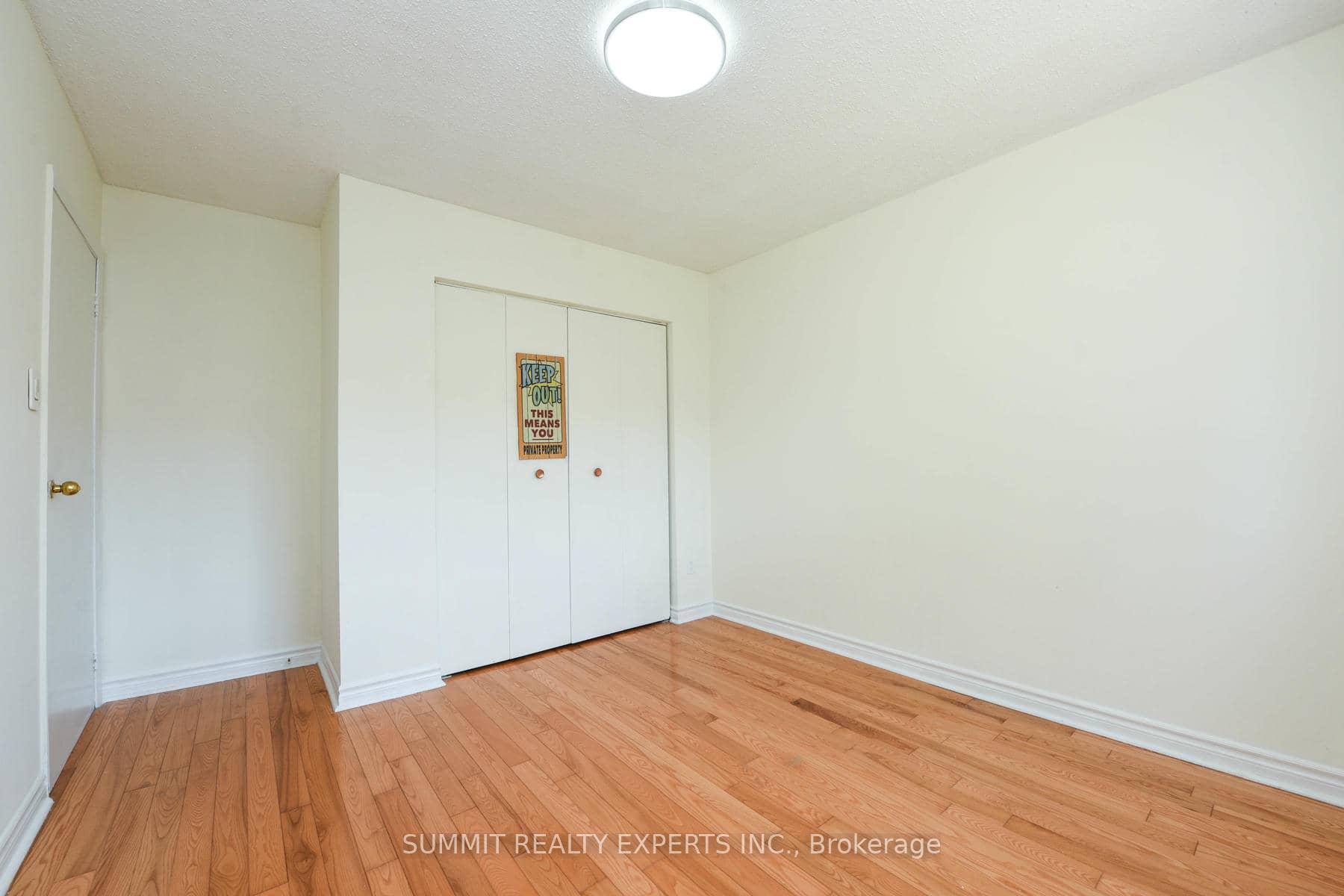 Photo 34 of 44 Nancy Mccredie Drive, Brampton, Brampton West — HOMEH