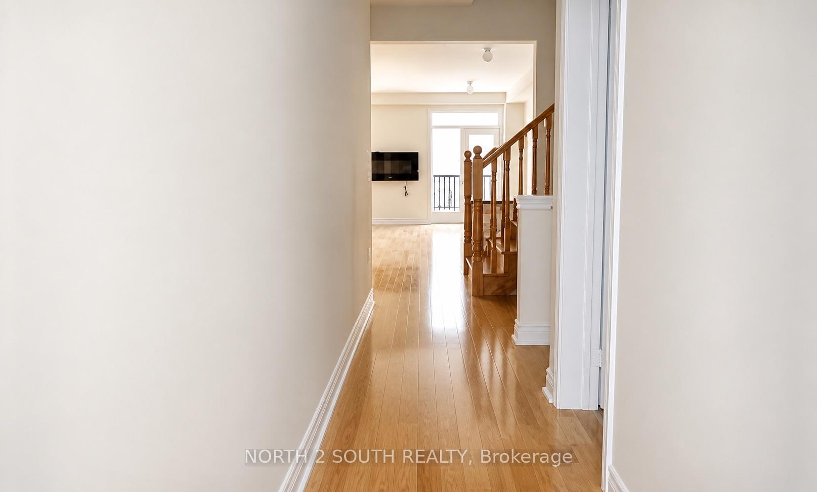 Photo 5 of 15 Gower Drive, Aurora, Rural Aurora — HOMEH