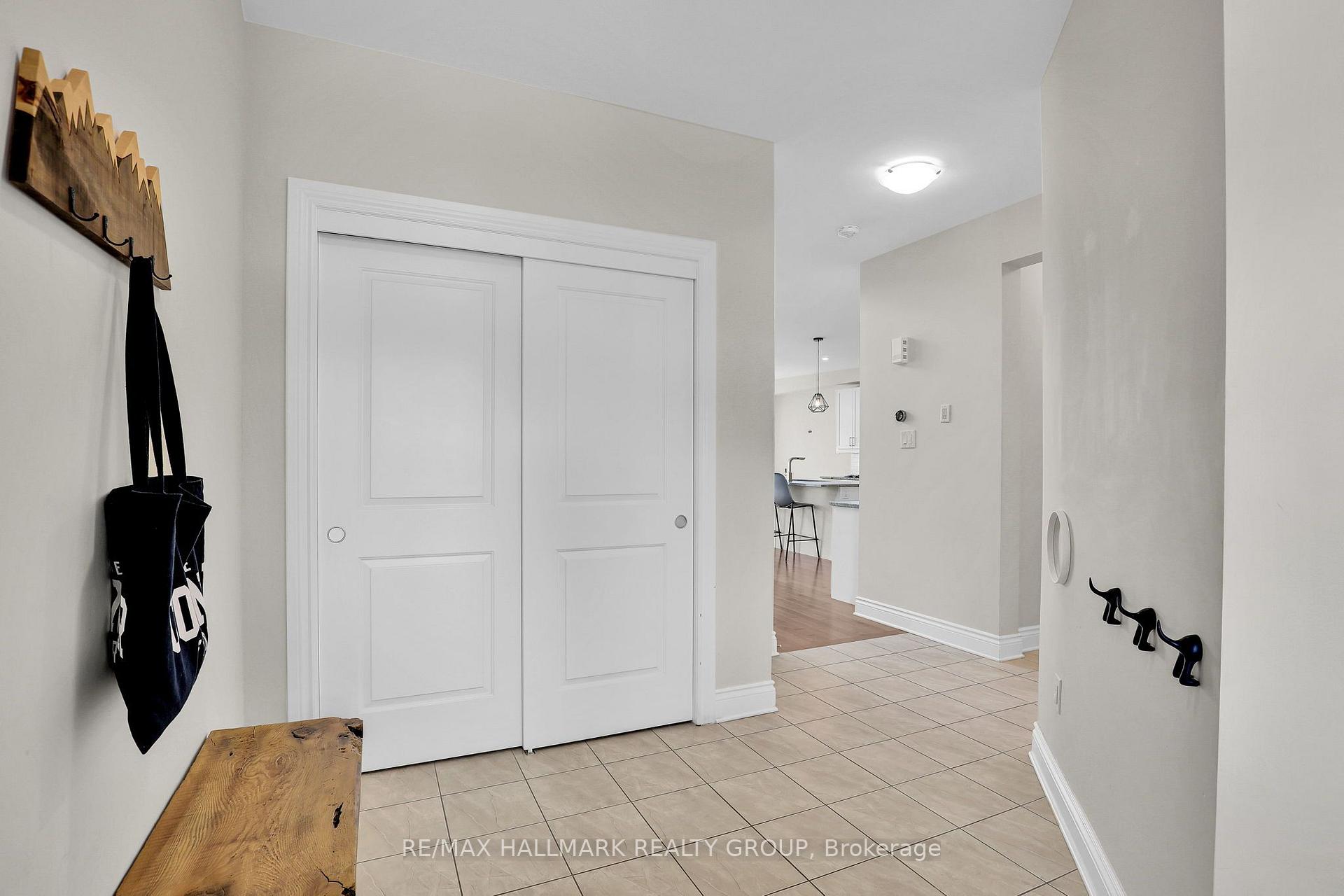 Photo 3 of 58 Zaatiik Grove, Ottawa, Blossom Park/Kemp Park/Findlay Creek — HOMEH