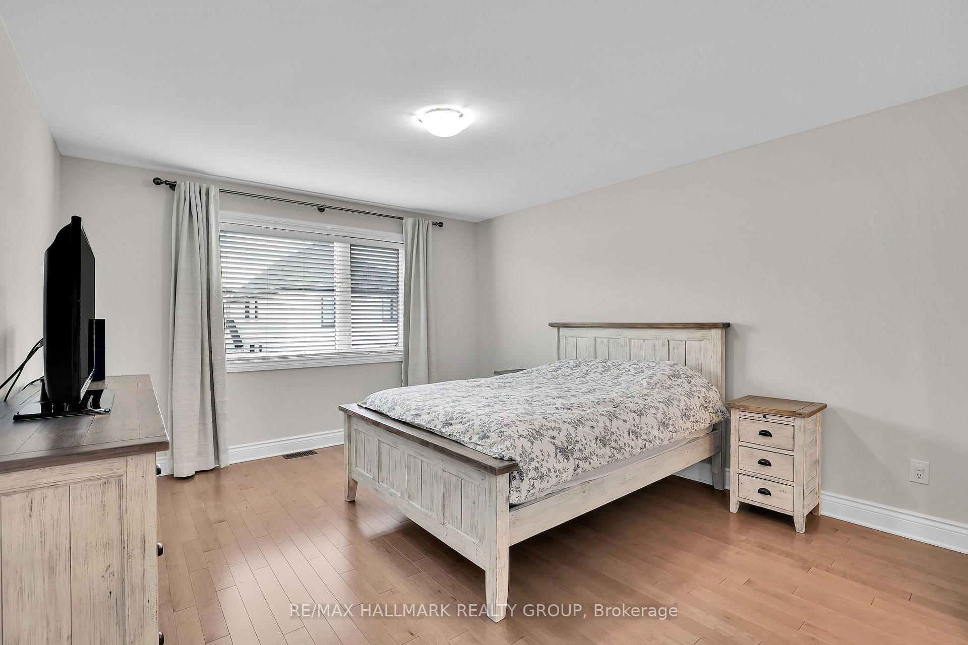 Photo 16 of 58 Zaatiik Grove, Ottawa, Blossom Park/Kemp Park/Findlay Creek — HOMEH