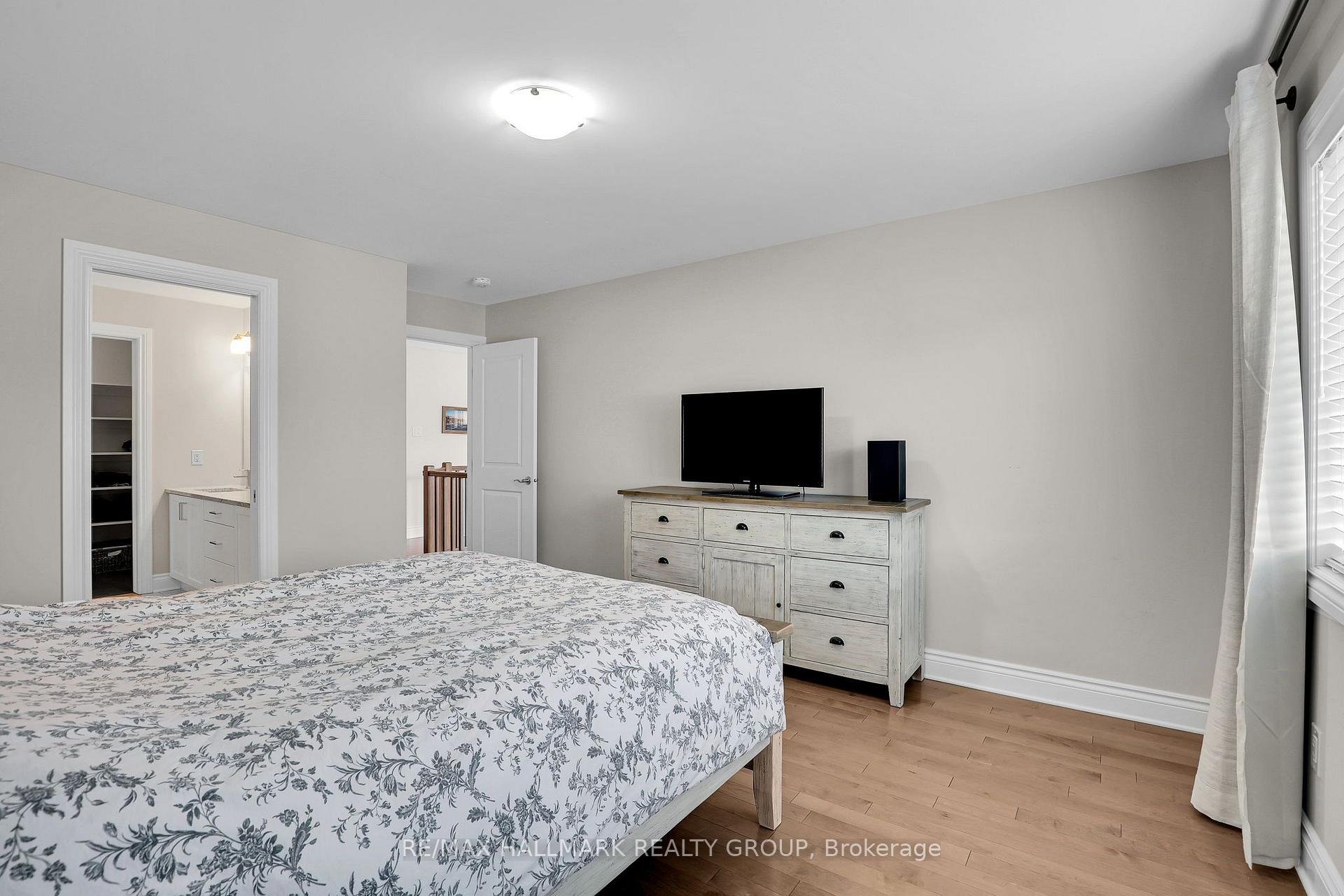 Photo 17 of 58 Zaatiik Grove, Ottawa, Blossom Park/Kemp Park/Findlay Creek — HOMEH