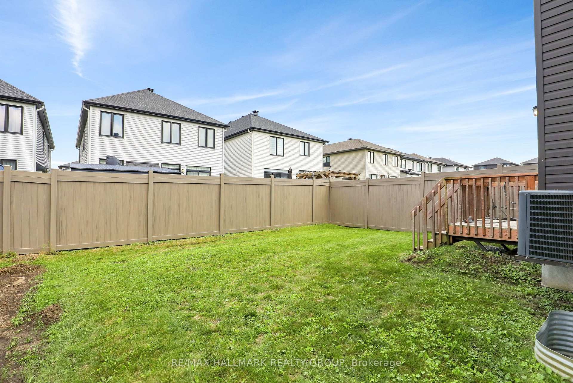 Photo 27 of 58 Zaatiik Grove, Ottawa, Blossom Park/Kemp Park/Findlay Creek — HOMEH