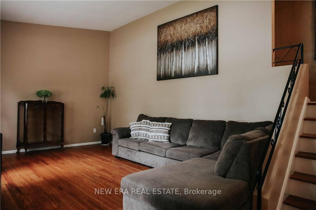 Photo 12 of 1 Vera Court, Hamilton, Corman — HOMEH