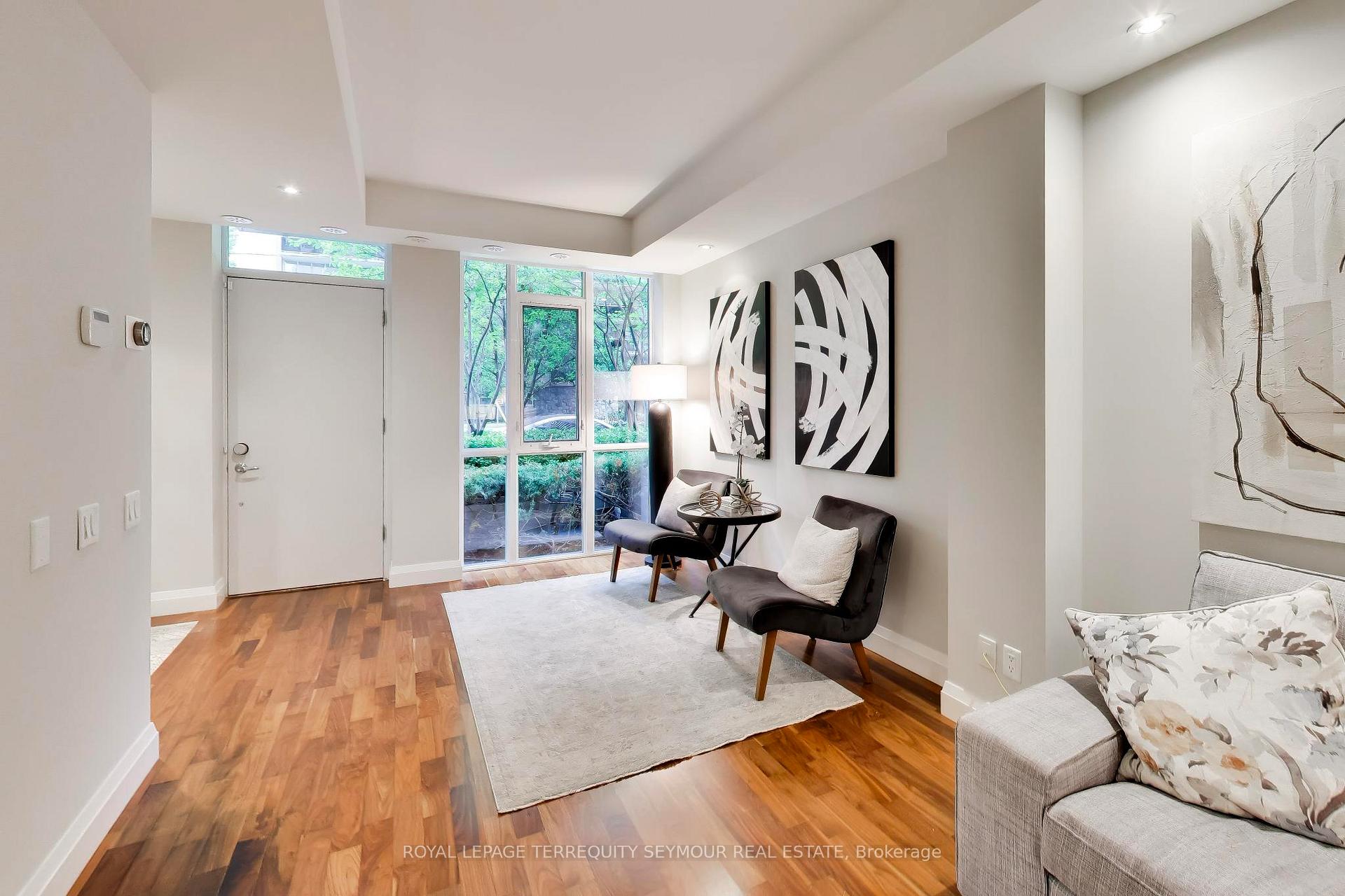Photo 5 of Unit 17, 79 Redpath Avenue, Toronto, Mount Pleasant West — HOMEH