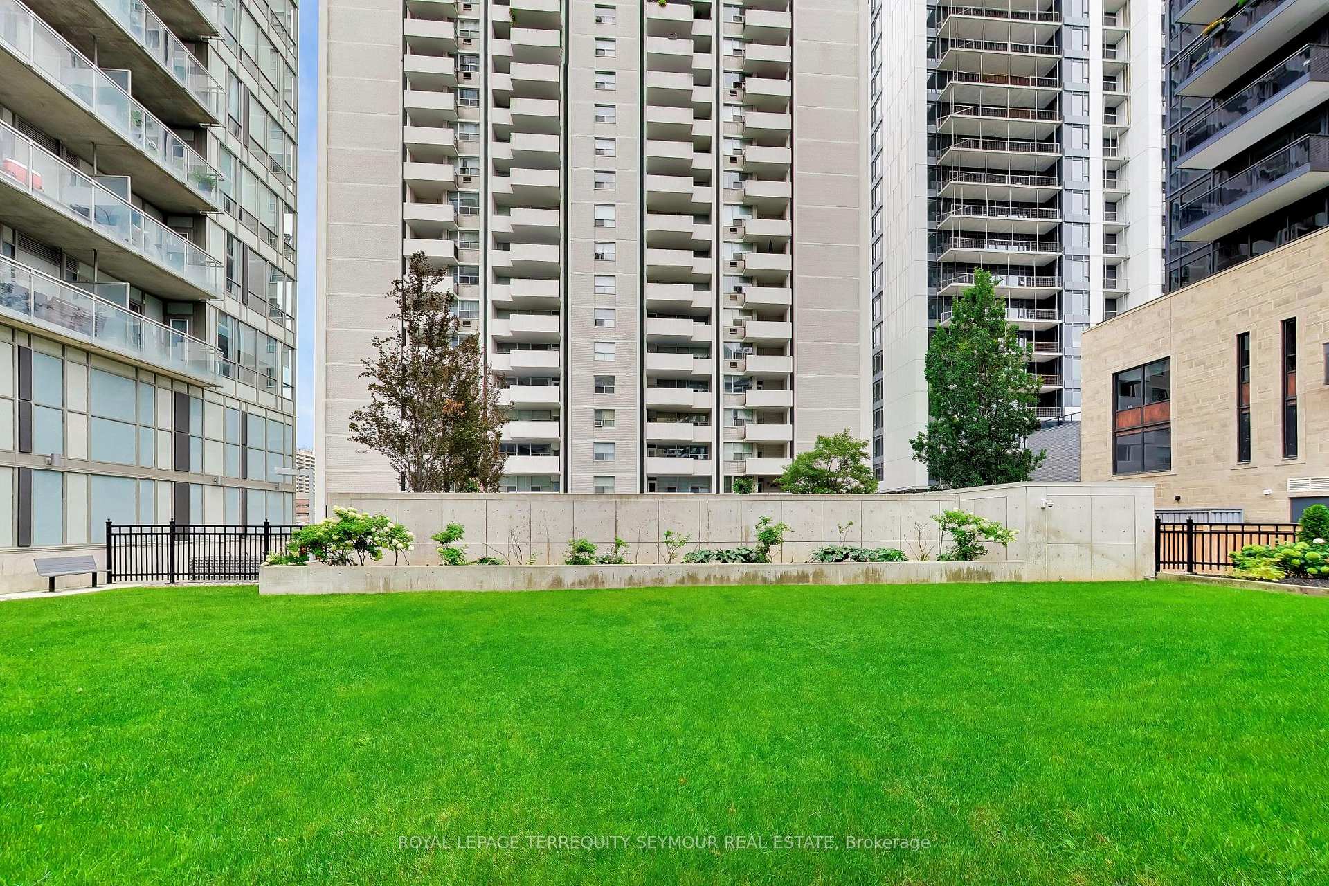 Photo 37 of Unit 17, 79 Redpath Avenue, Toronto, Mount Pleasant West — HOMEH