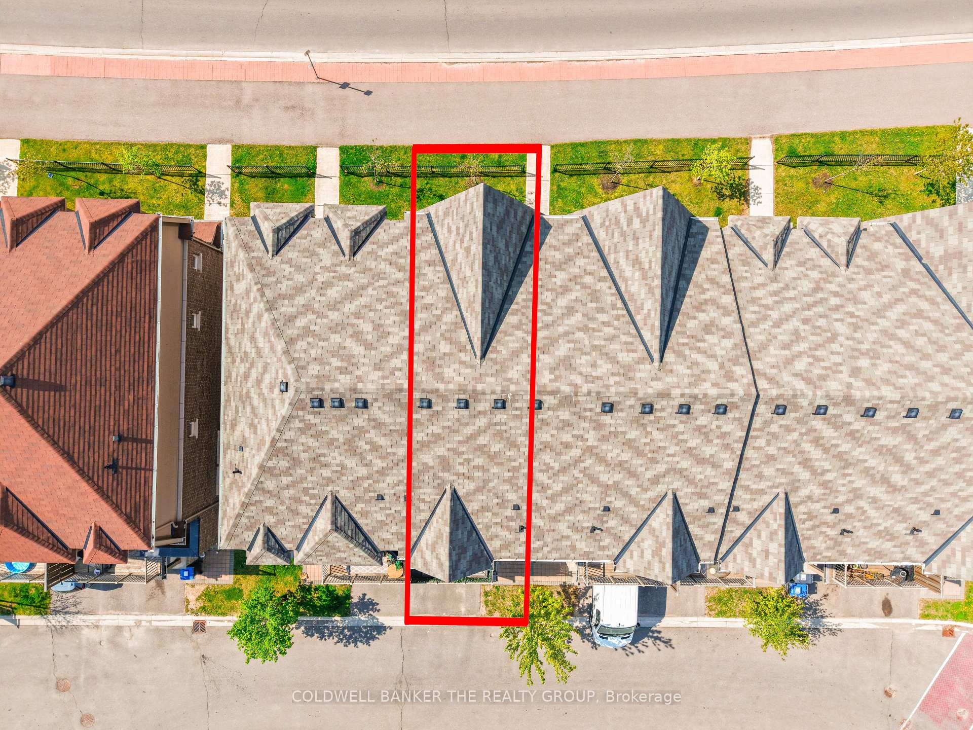 Photo 2 of Unit 8, 50 Edinburgh Drive, Brampton, Bram West — HOMEH