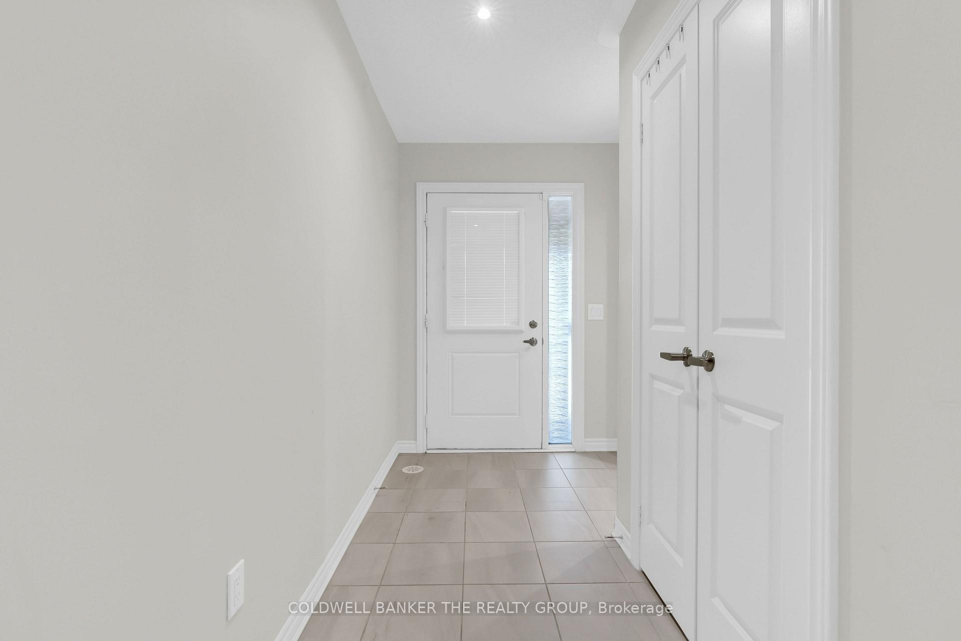 Photo 7 of Unit 8, 50 Edinburgh Drive, Brampton, Bram West — HOMEH