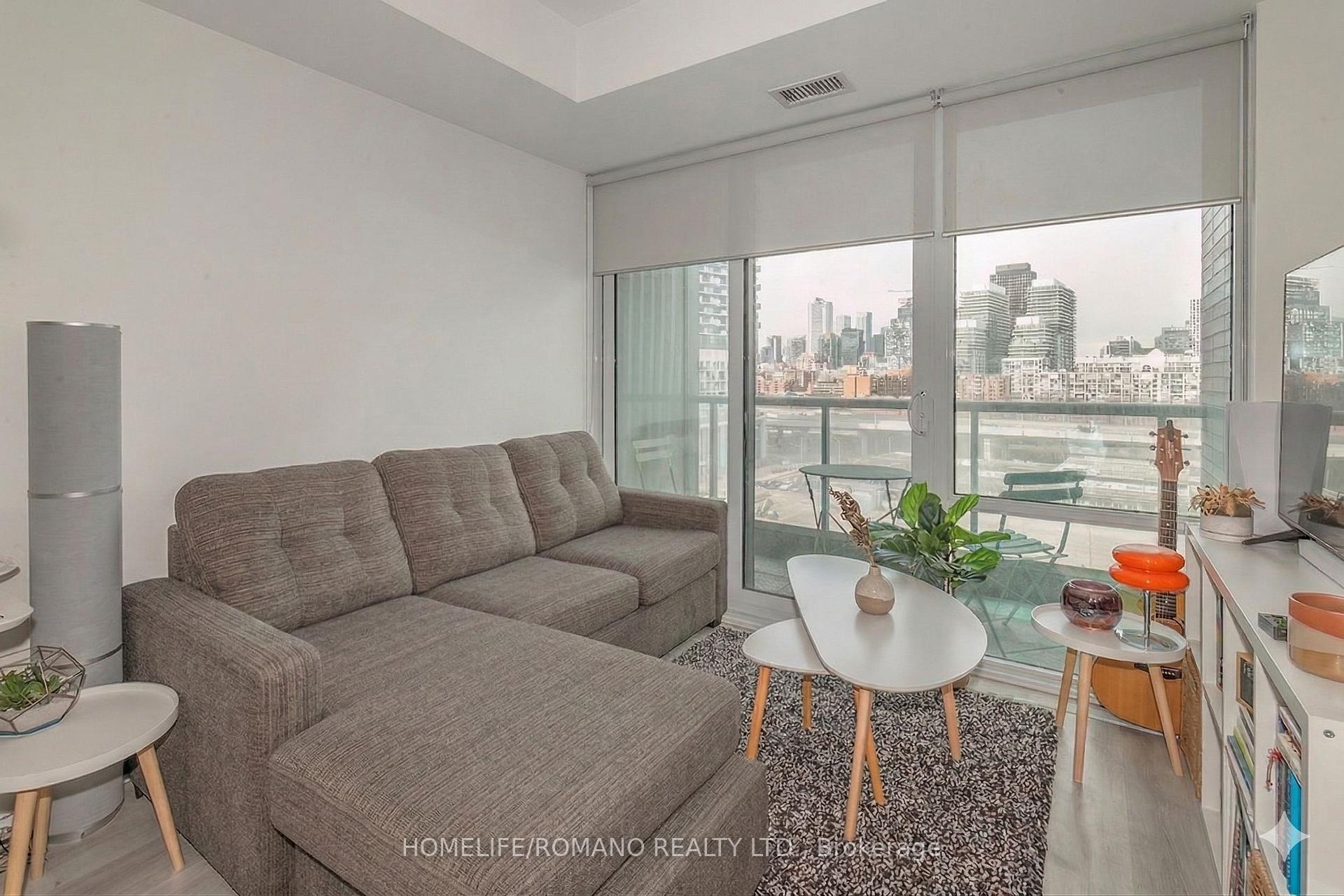 Photo 2 of Unit 823, 1 Edgewater Drive, Toronto, Waterfront Communities — HOMEH