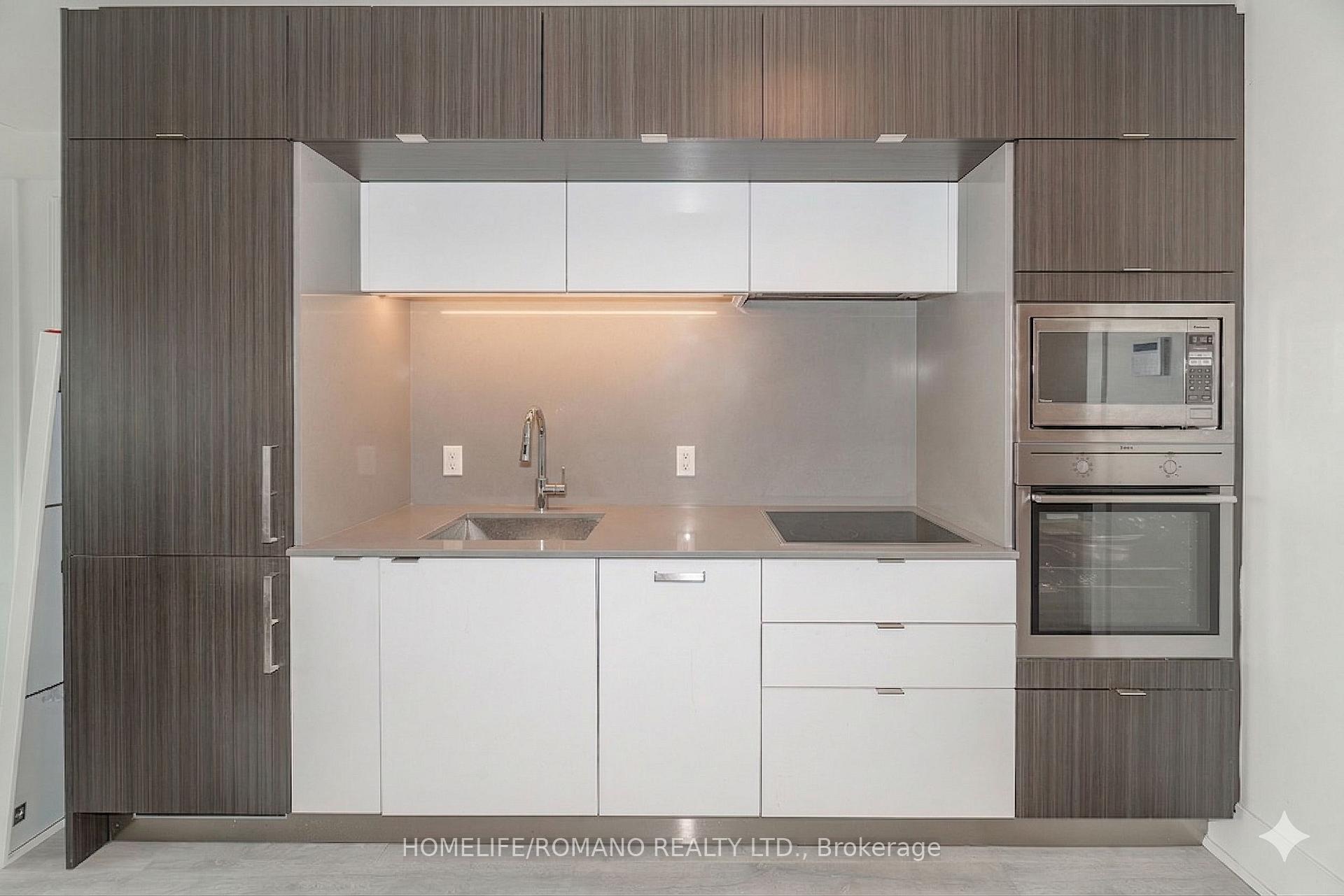 Photo 8 of Unit 823, 1 Edgewater Drive, Toronto, Waterfront Communities — HOMEH