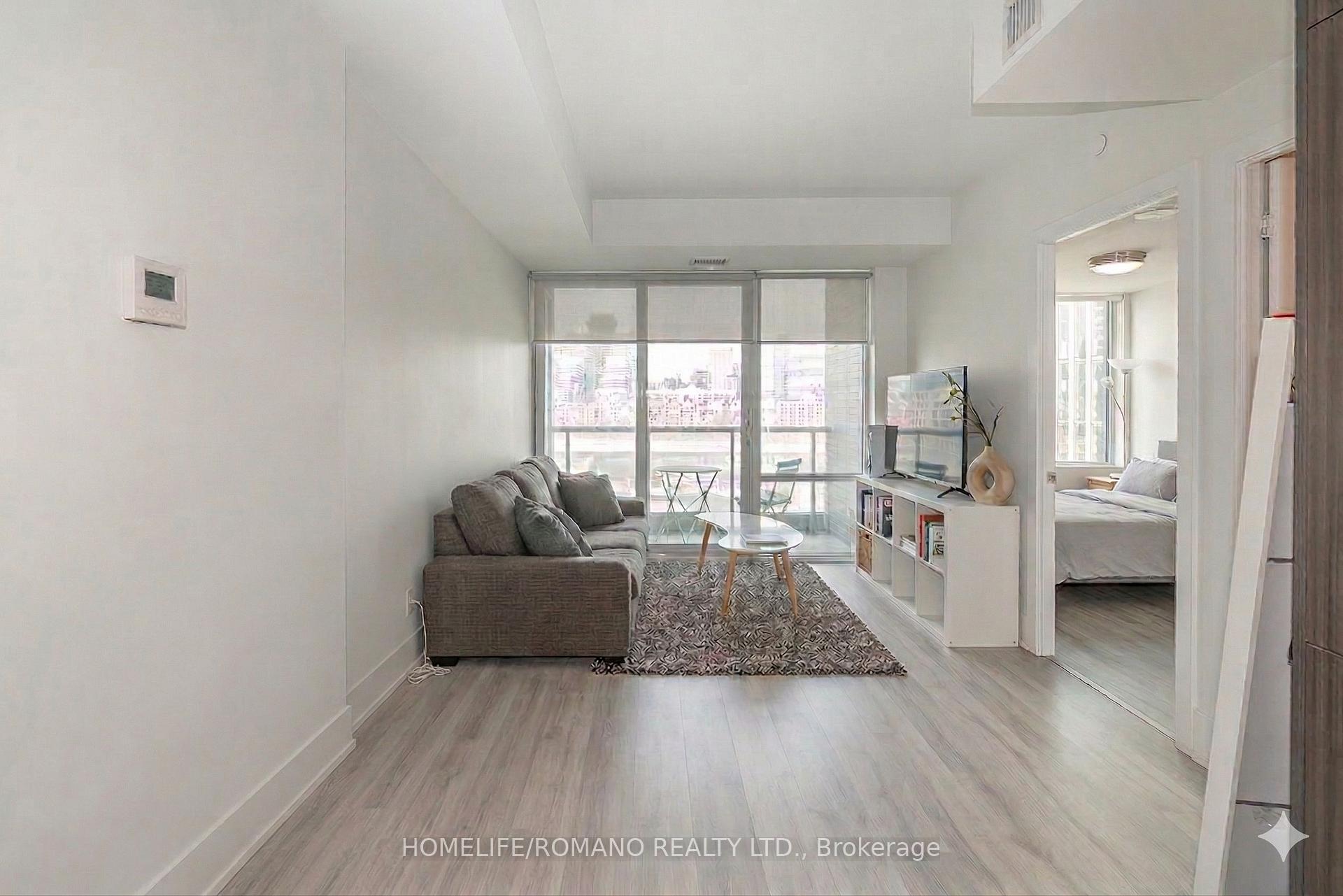 Photo 10 of Unit 823, 1 Edgewater Drive, Toronto, Waterfront Communities — HOMEH