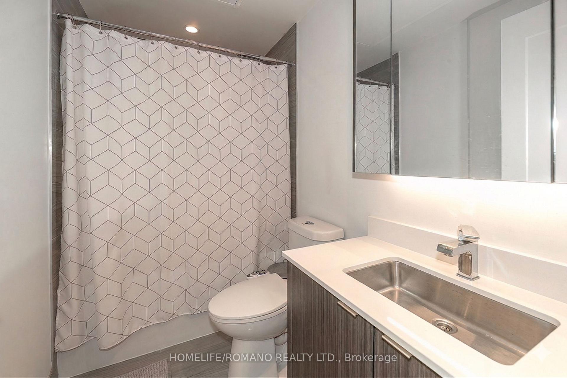 Photo 12 of Unit 823, 1 Edgewater Drive, Toronto, Waterfront Communities — HOMEH