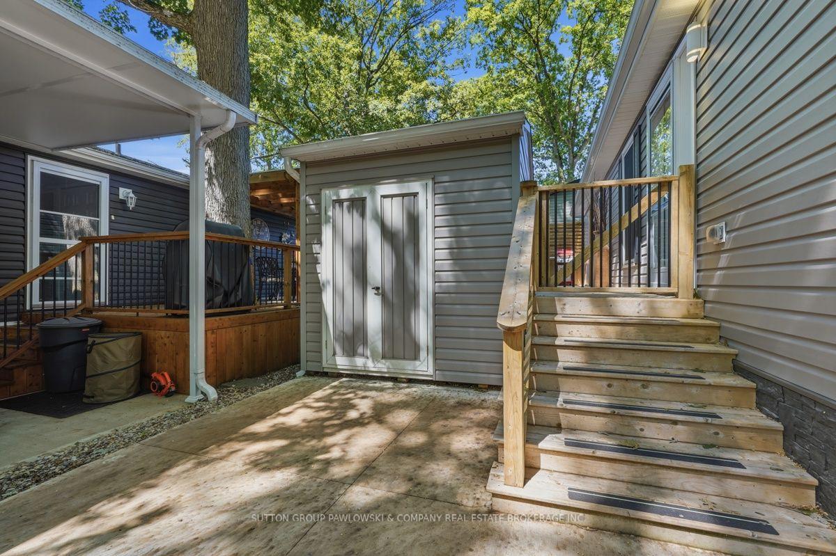 Photo 3 of Unit 56, 22790 Amiens Road, Middlesex Centre, Komoka — HOMEH