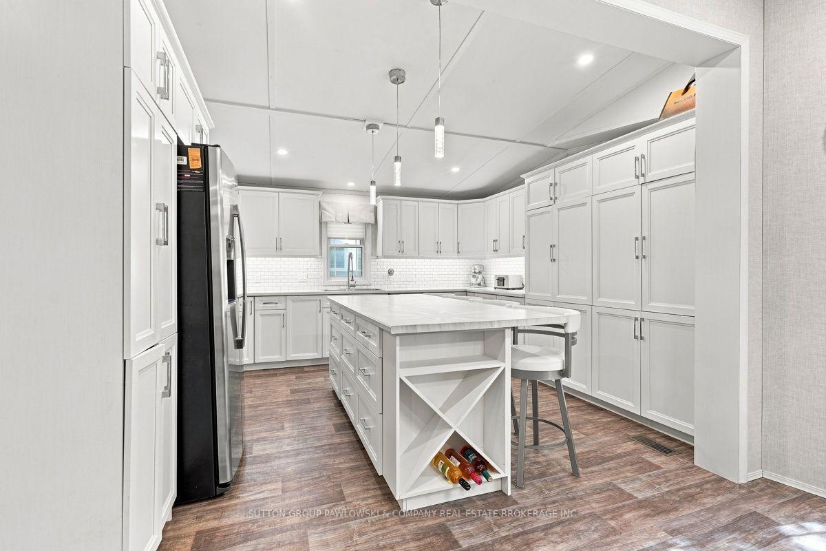 Photo 5 of Unit 56, 22790 Amiens Road, Middlesex Centre, Komoka — HOMEH