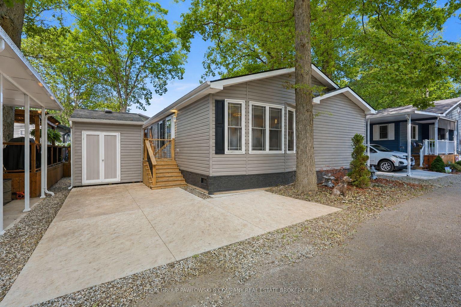 Photo 2 of Unit 56, 22790 Amiens Road, Middlesex Centre, Komoka — HOMEH
