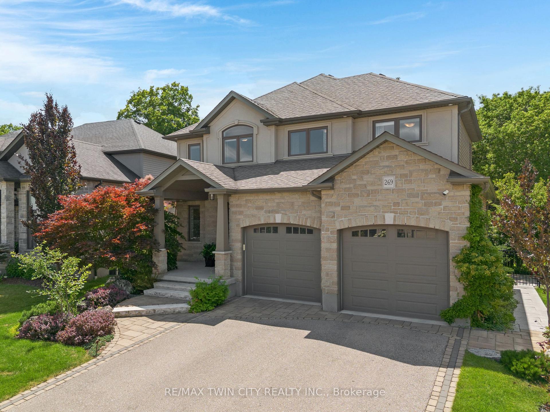 Photo 2 of 269 Carriage Way S, Waterloo, University Downs — HOMEH
