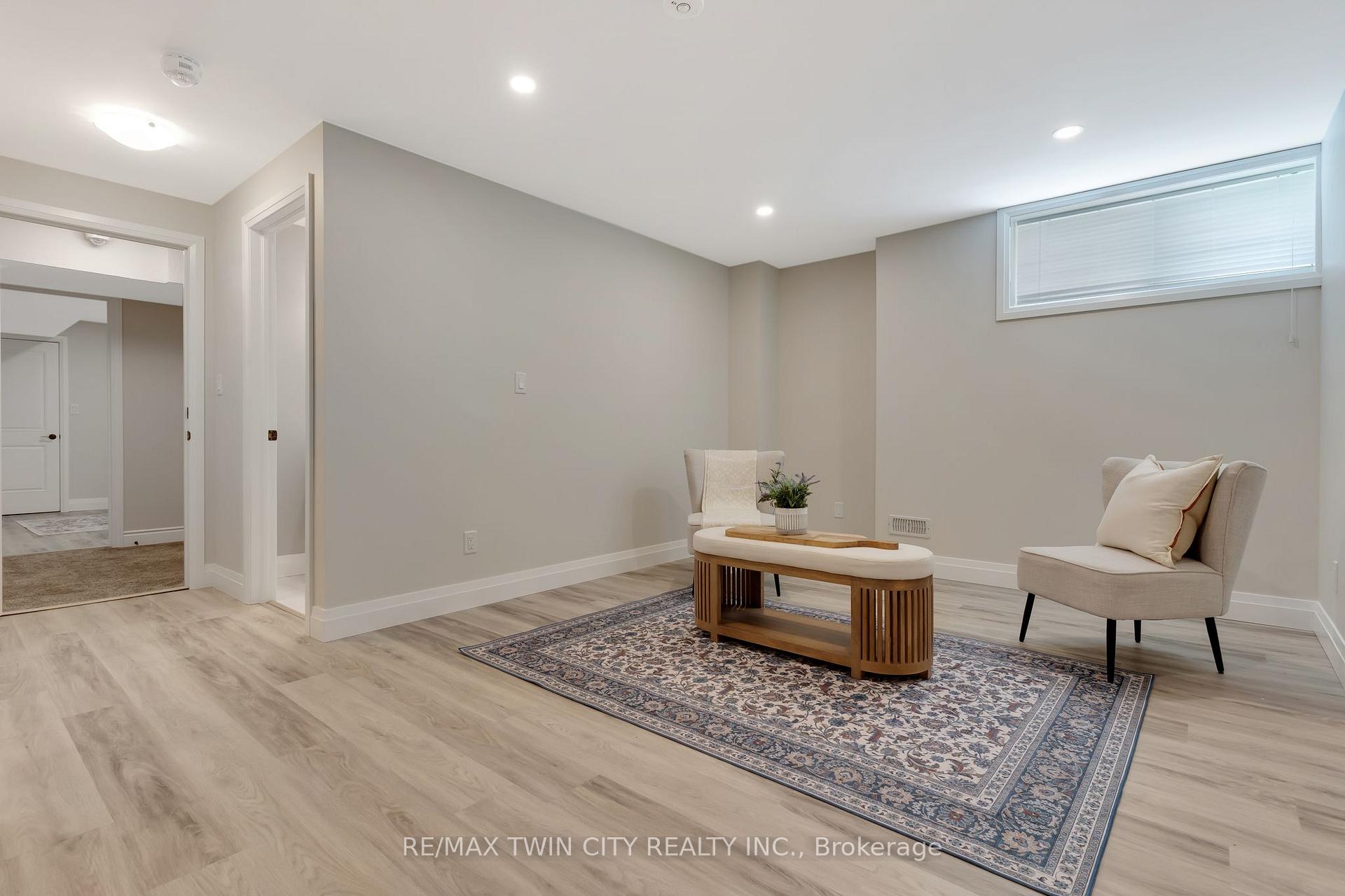 Photo 31 of 269 Carriage Way S, Waterloo, University Downs — HOMEH