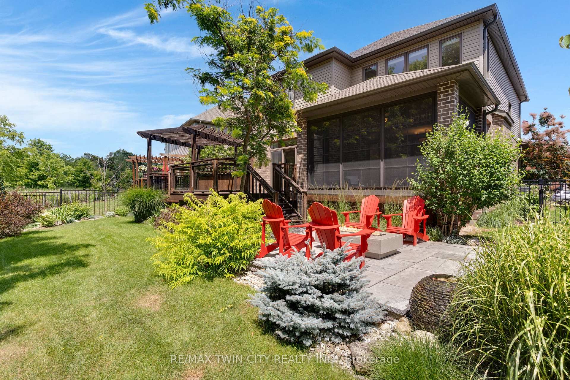 Photo 41 of 269 Carriage Way S, Waterloo, University Downs — HOMEH