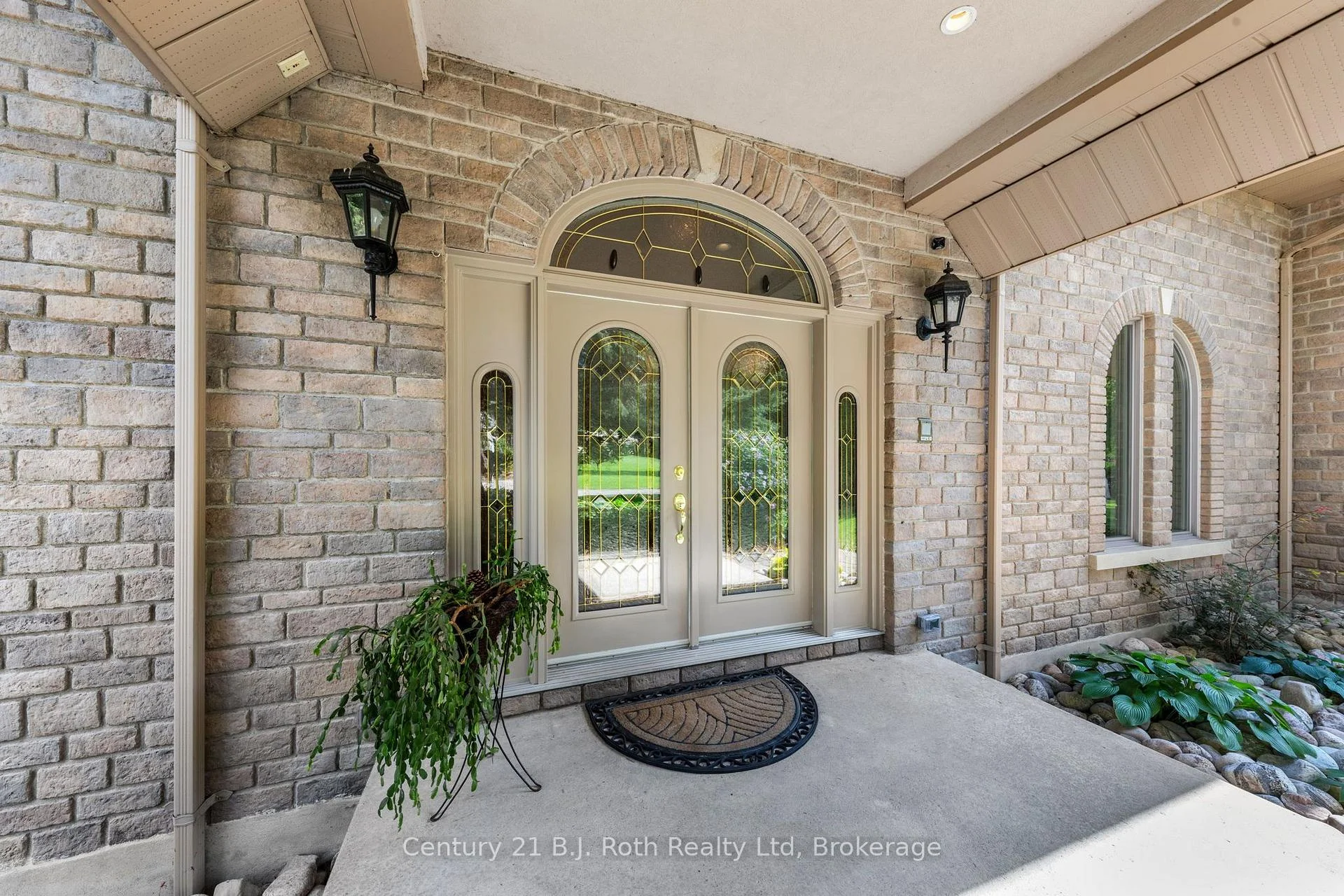 Photo 11 of 339 Champlain Road, Penetanguishene — HOMEH
