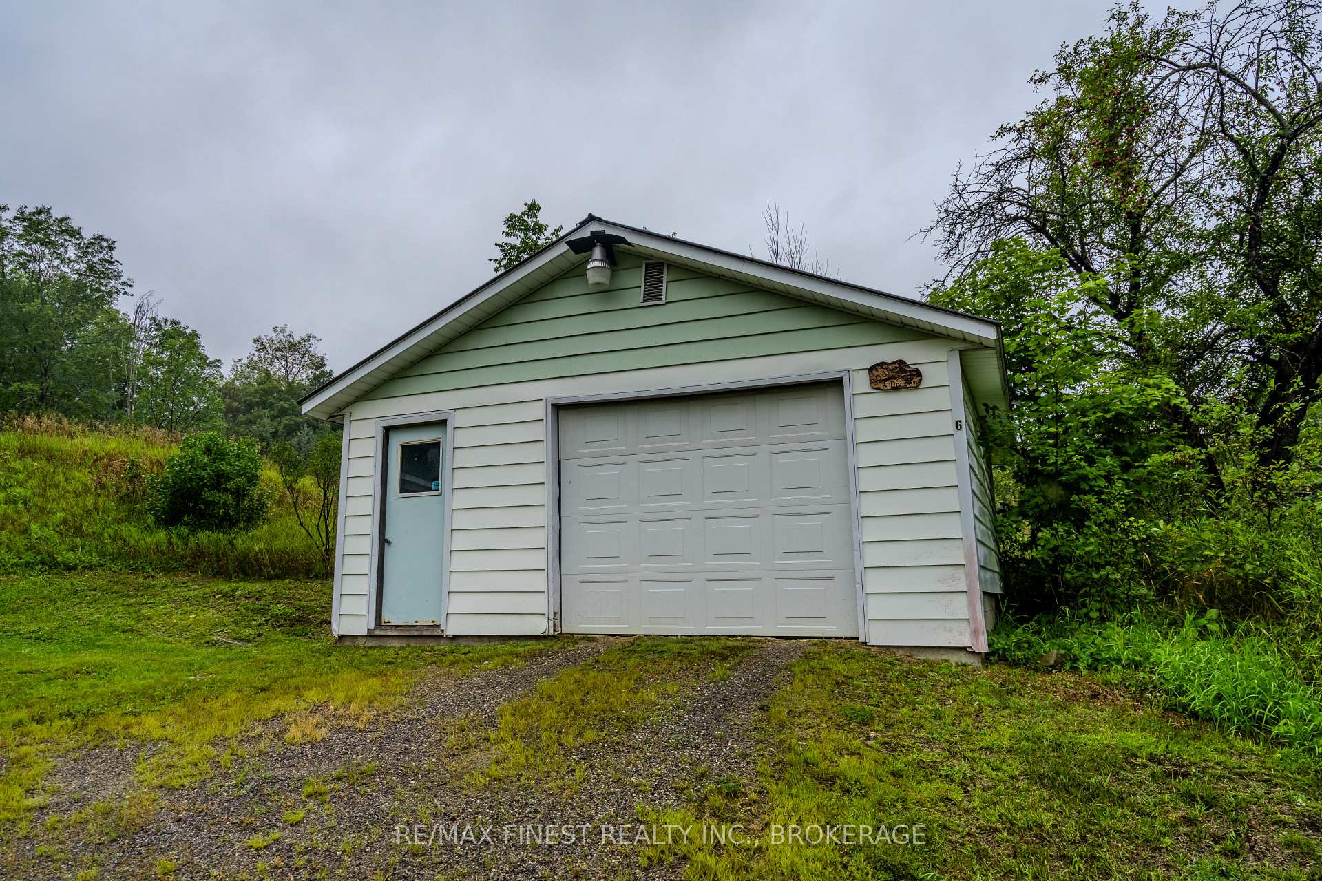 Photo 3 of 1177 Mountain Road, Frontenac, Frontenac North — HOMEH