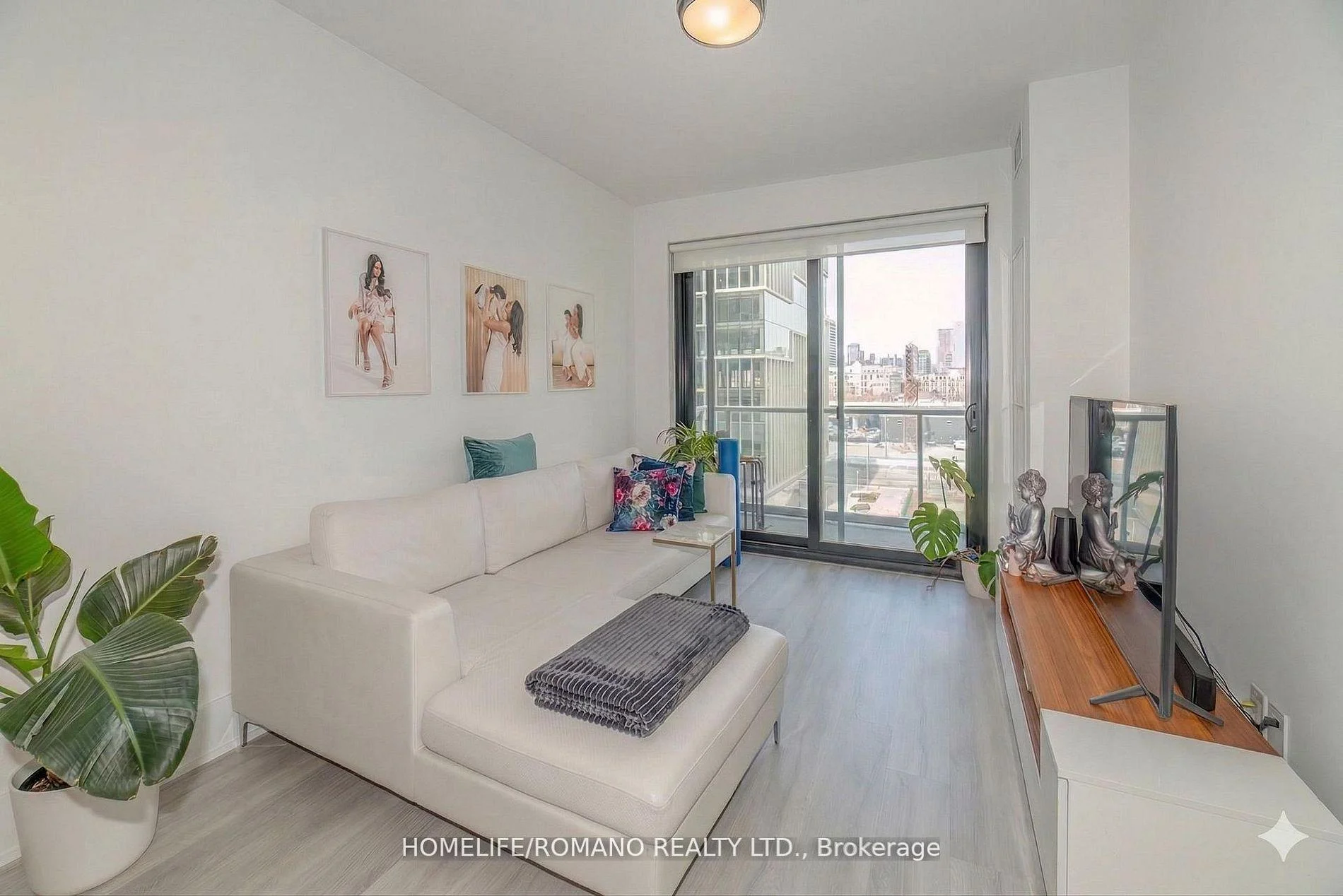 Photo 4 of Unit 513, 118 Merchants' Wharf, Toronto, Waterfront Communities — HOMEH