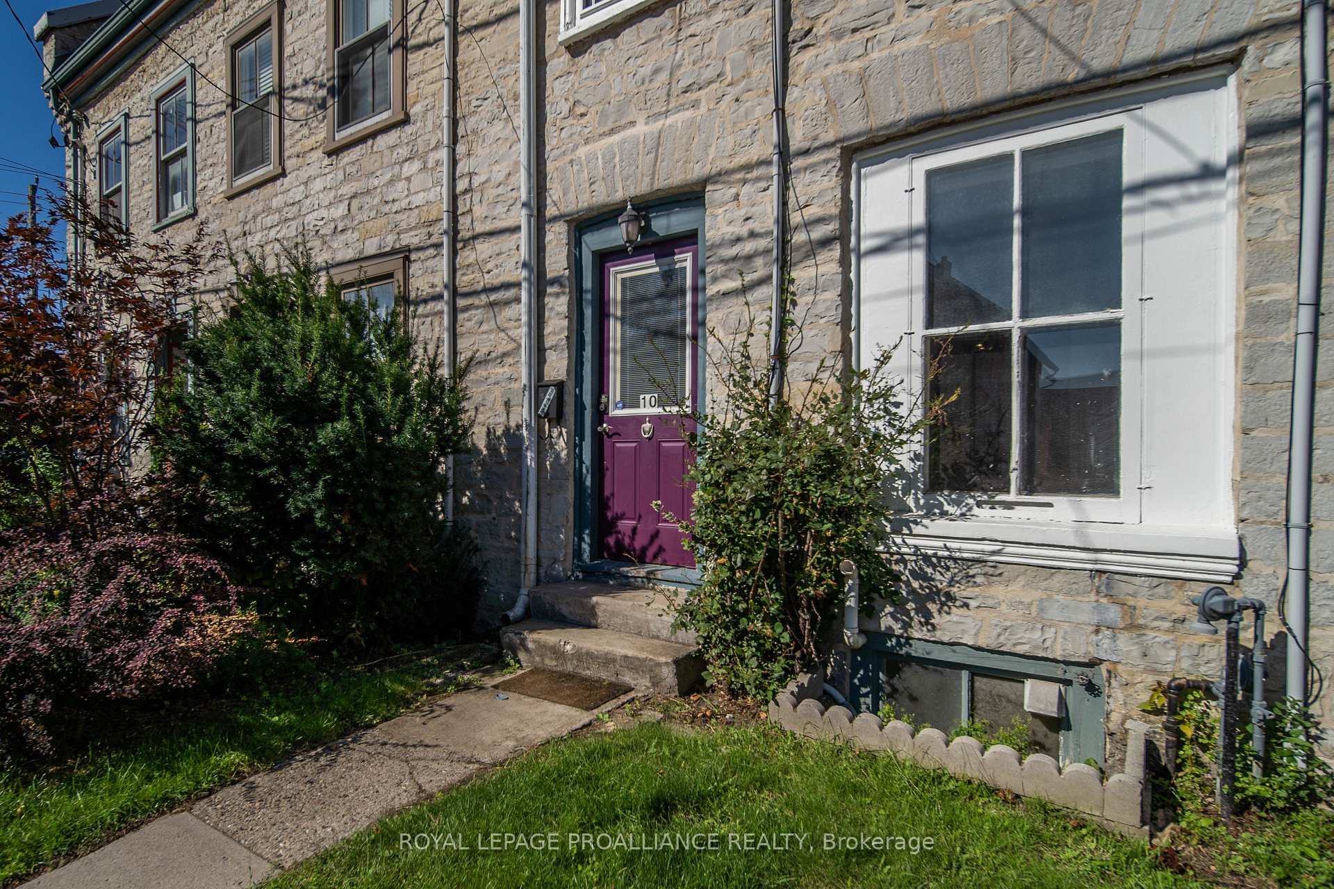 Photo 5 of 10 Rideau Street, Kingston, Central City East — HOMEH