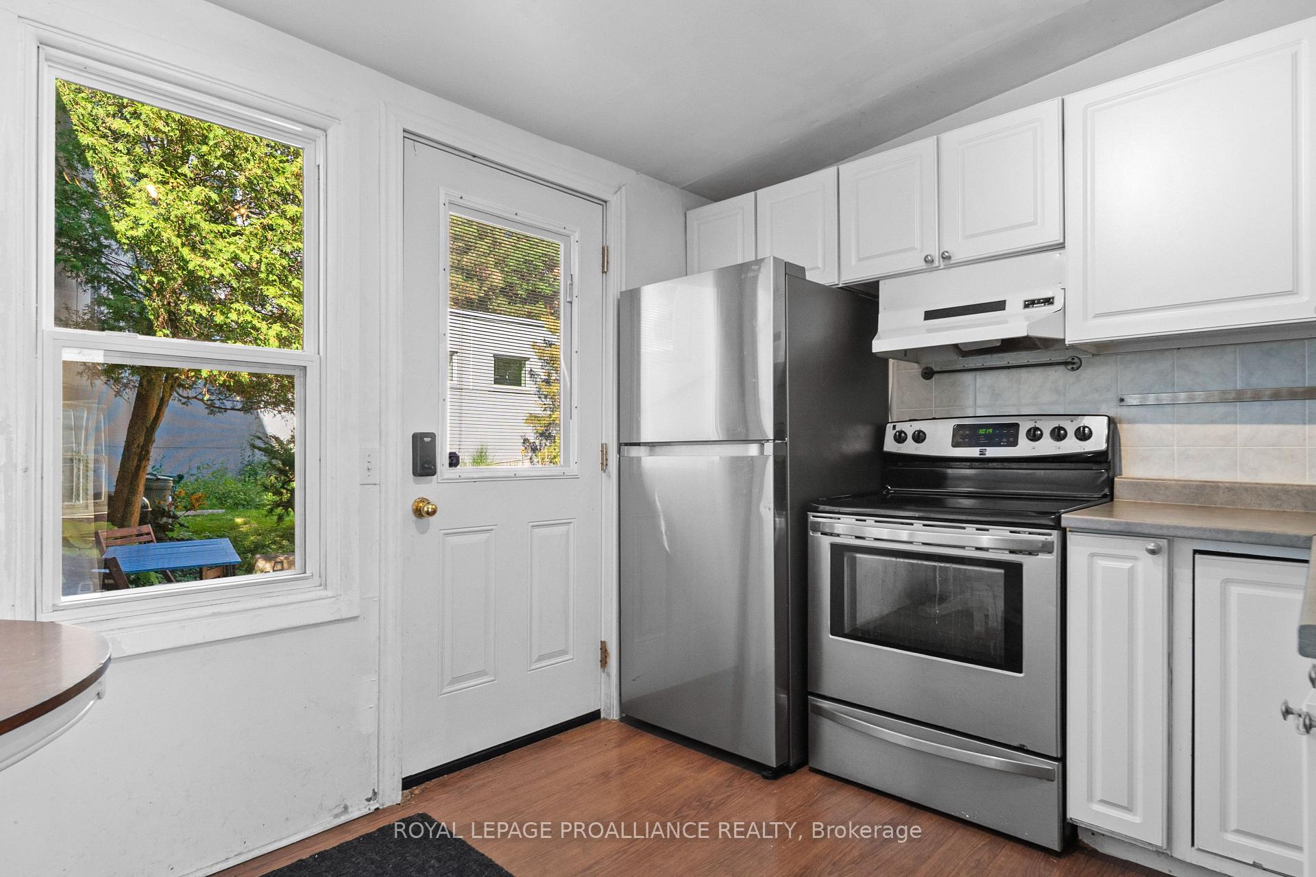 Photo 13 of 10 Rideau Street, Kingston, Central City East — HOMEH