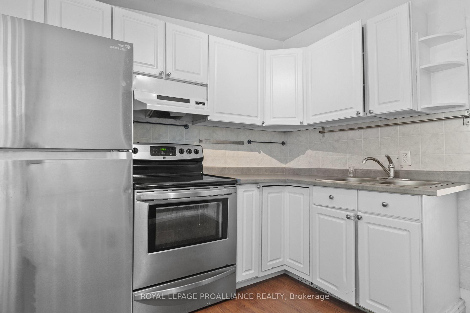 Photo 15 of 10 Rideau Street, Kingston, Central City East — HOMEH