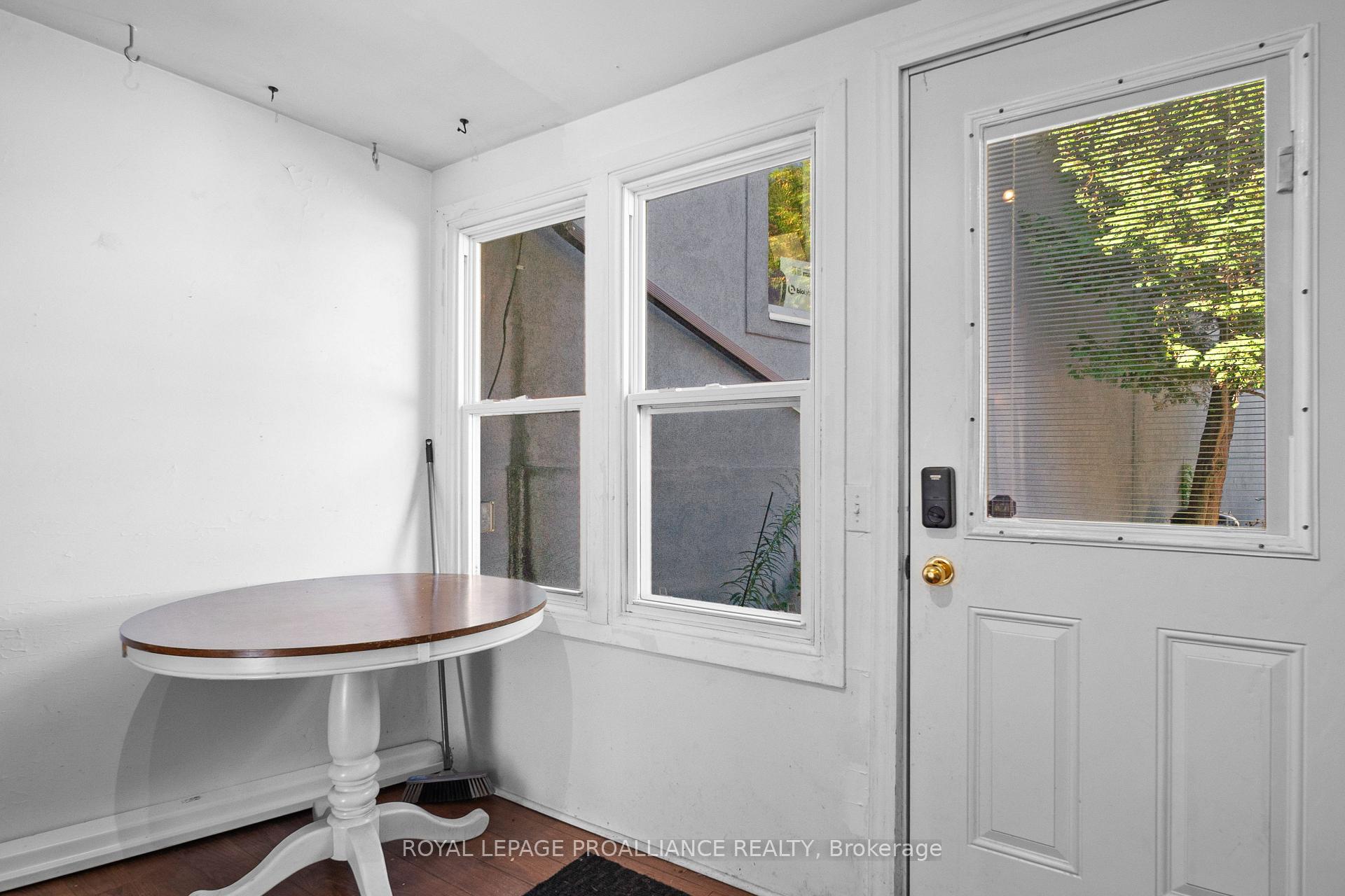 Photo 16 of 10 Rideau Street, Kingston, Central City East — HOMEH